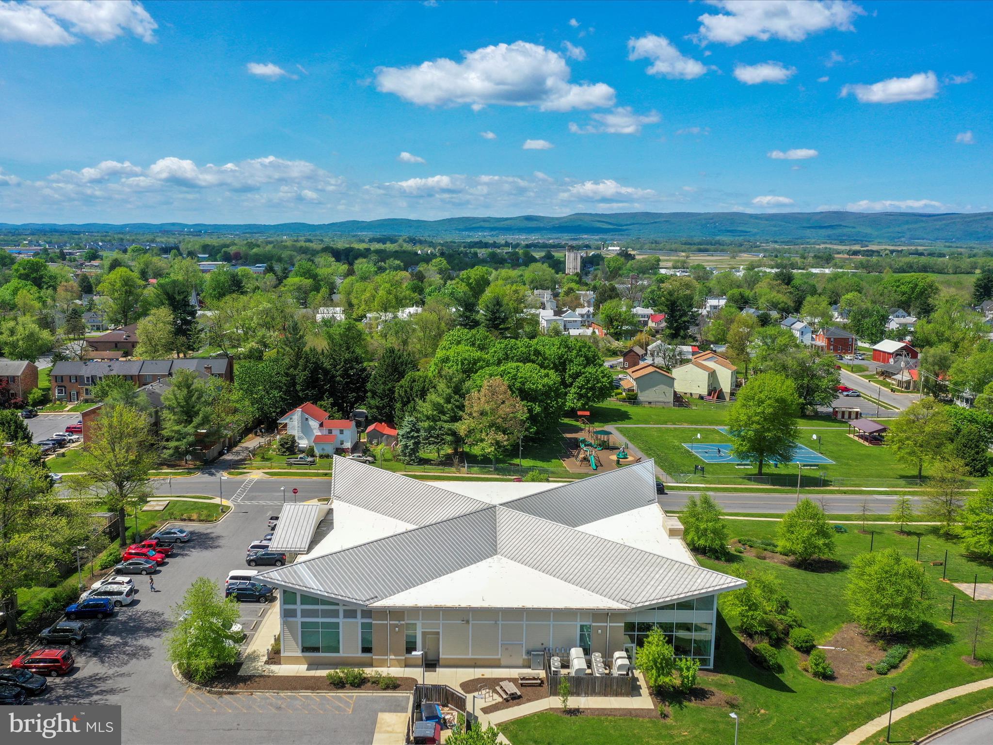 SUN MEADOW - Residential