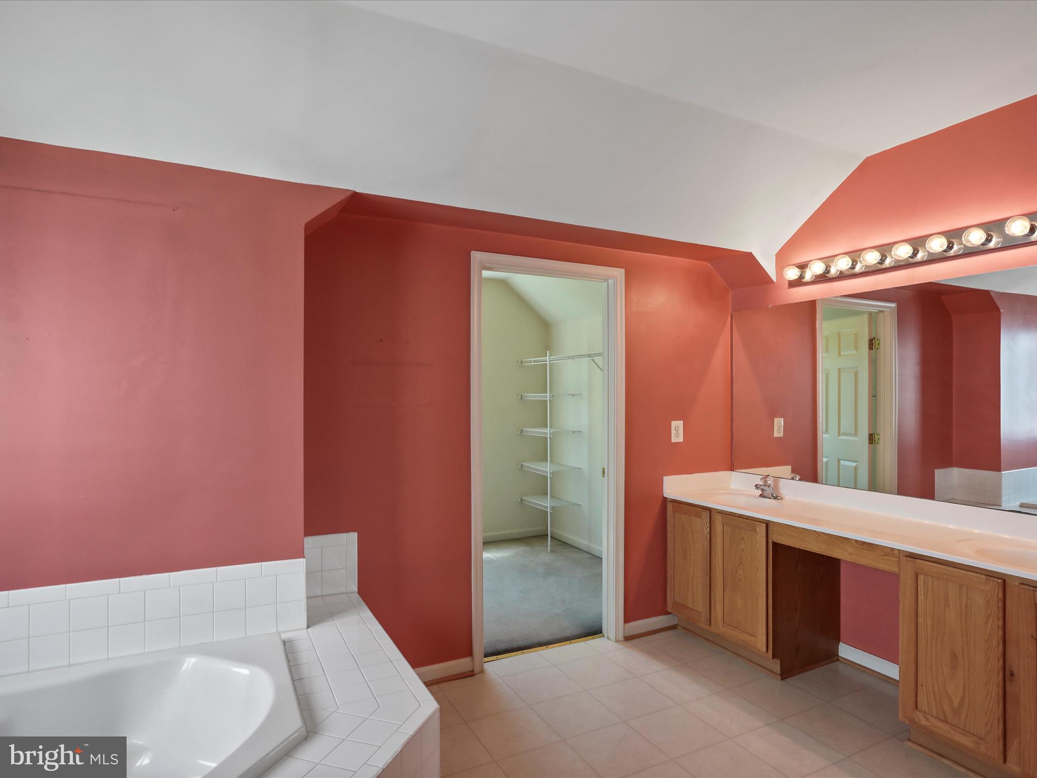 SUN MEADOW - Residential