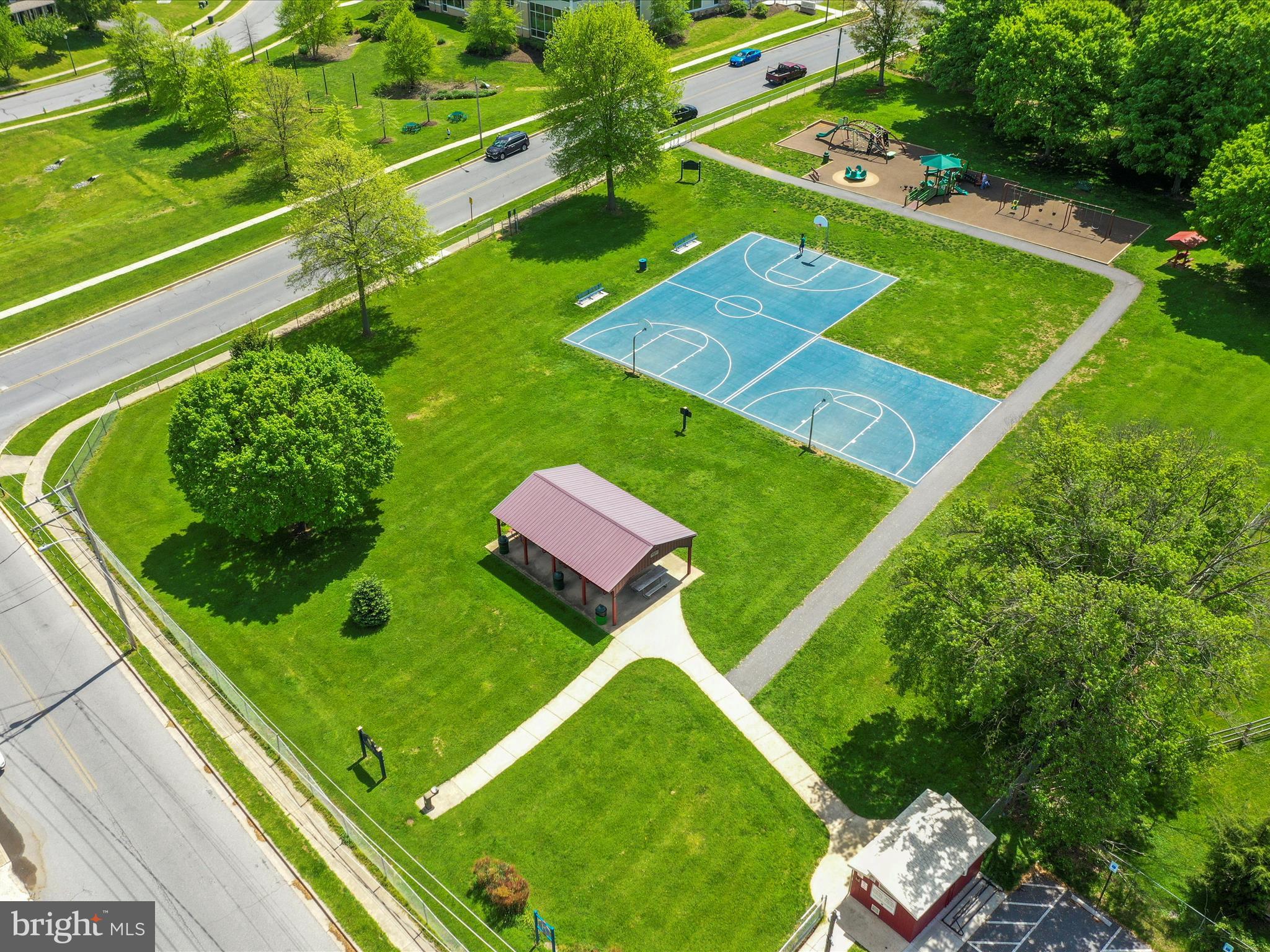 SUN MEADOW - Residential