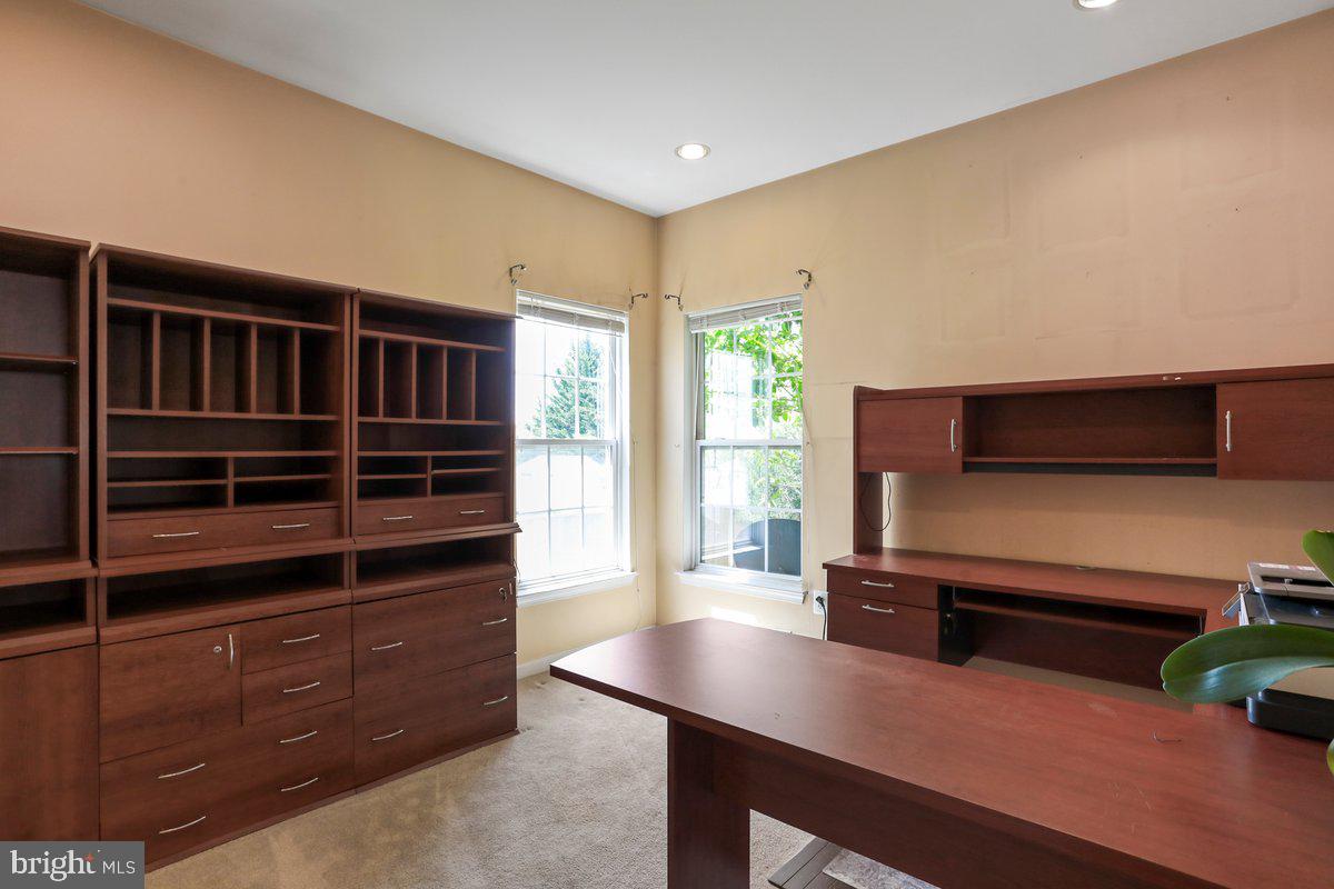 SUN MEADOW - Residential