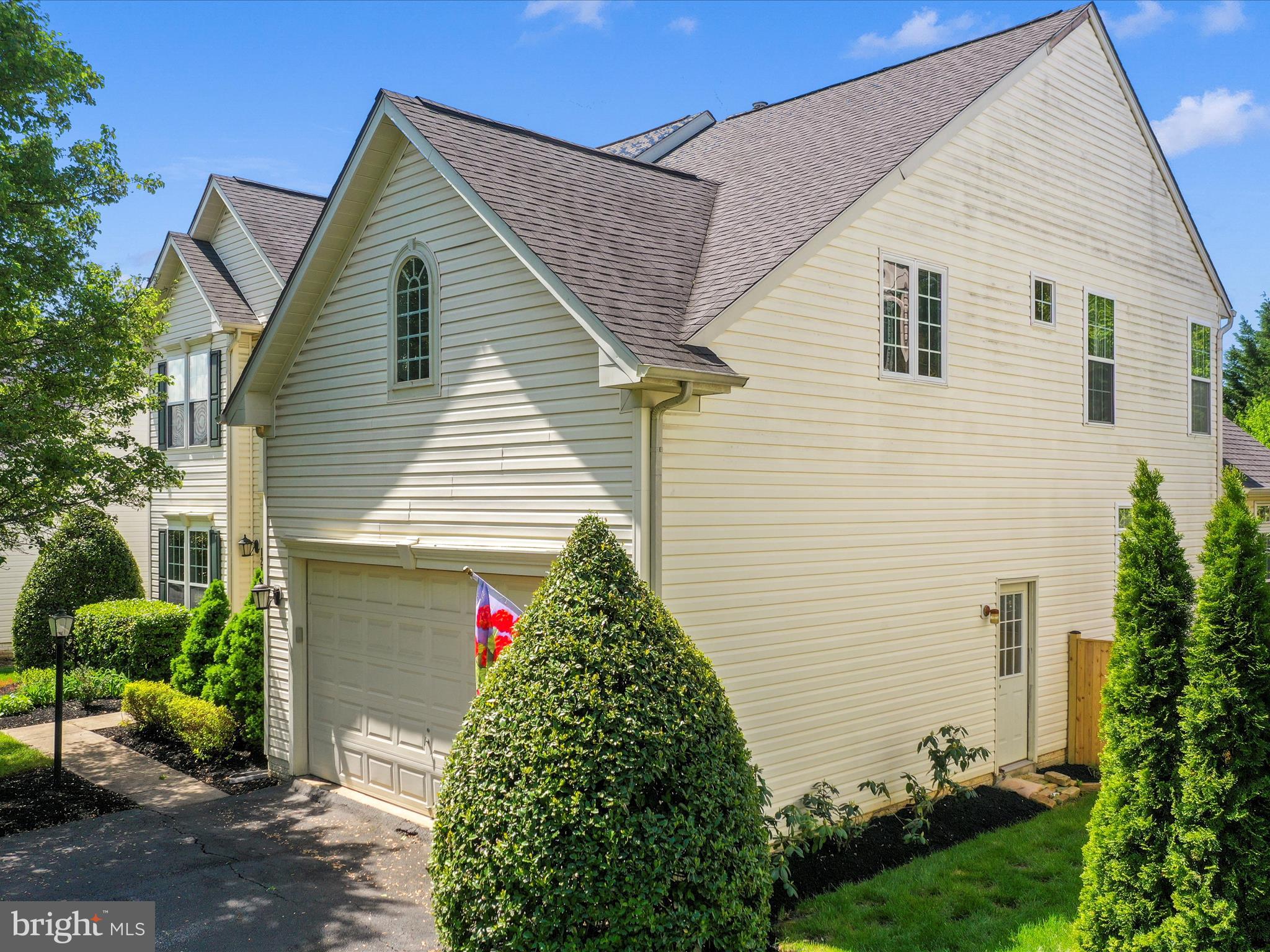 SUN MEADOW - Residential