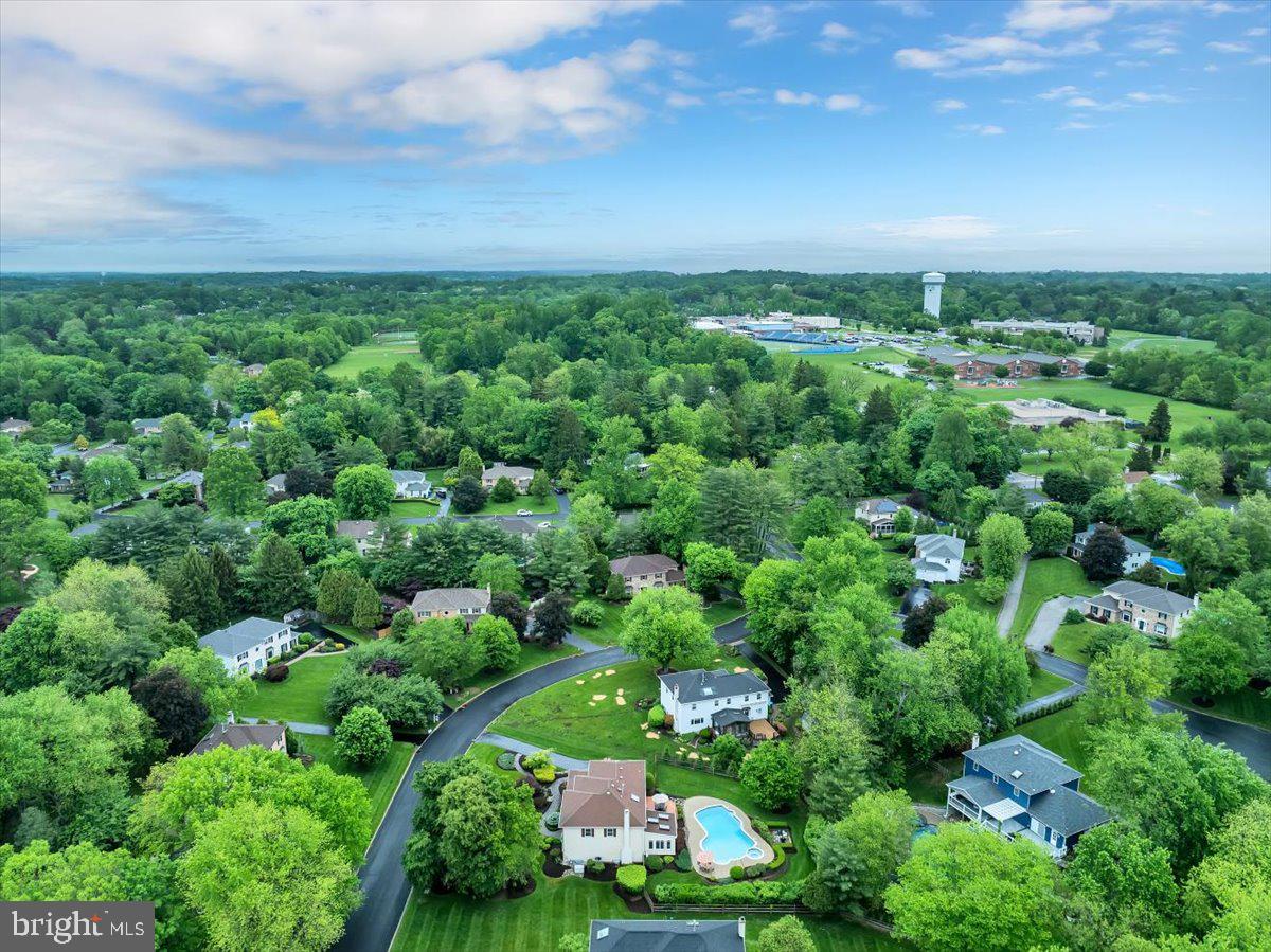 GWYN LYN - Residential