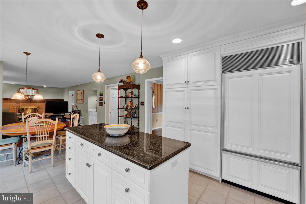 GWYN LYN - Residential