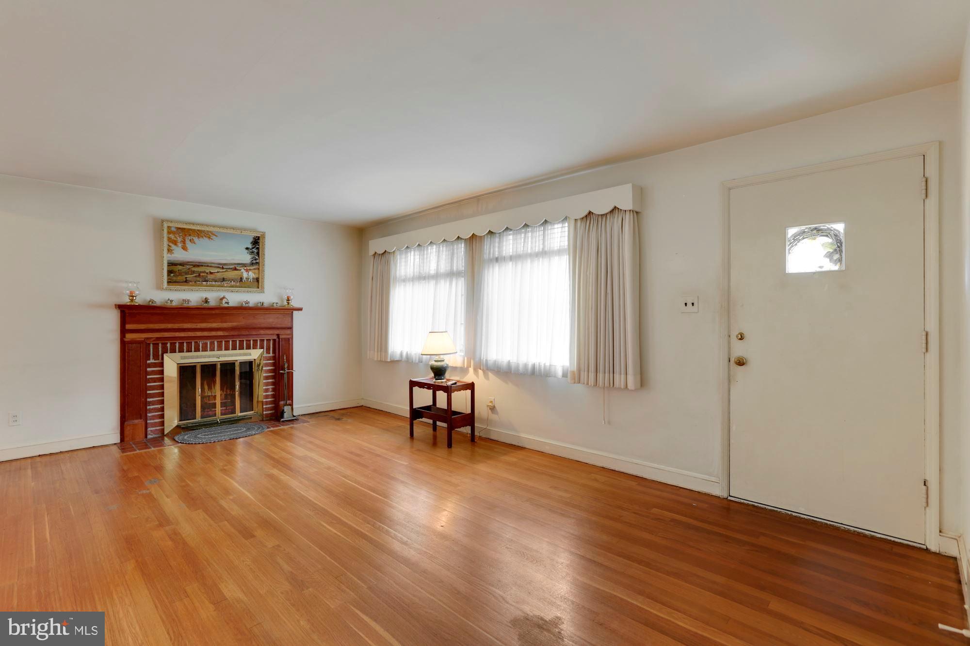 BROYHILL CREST - Residential