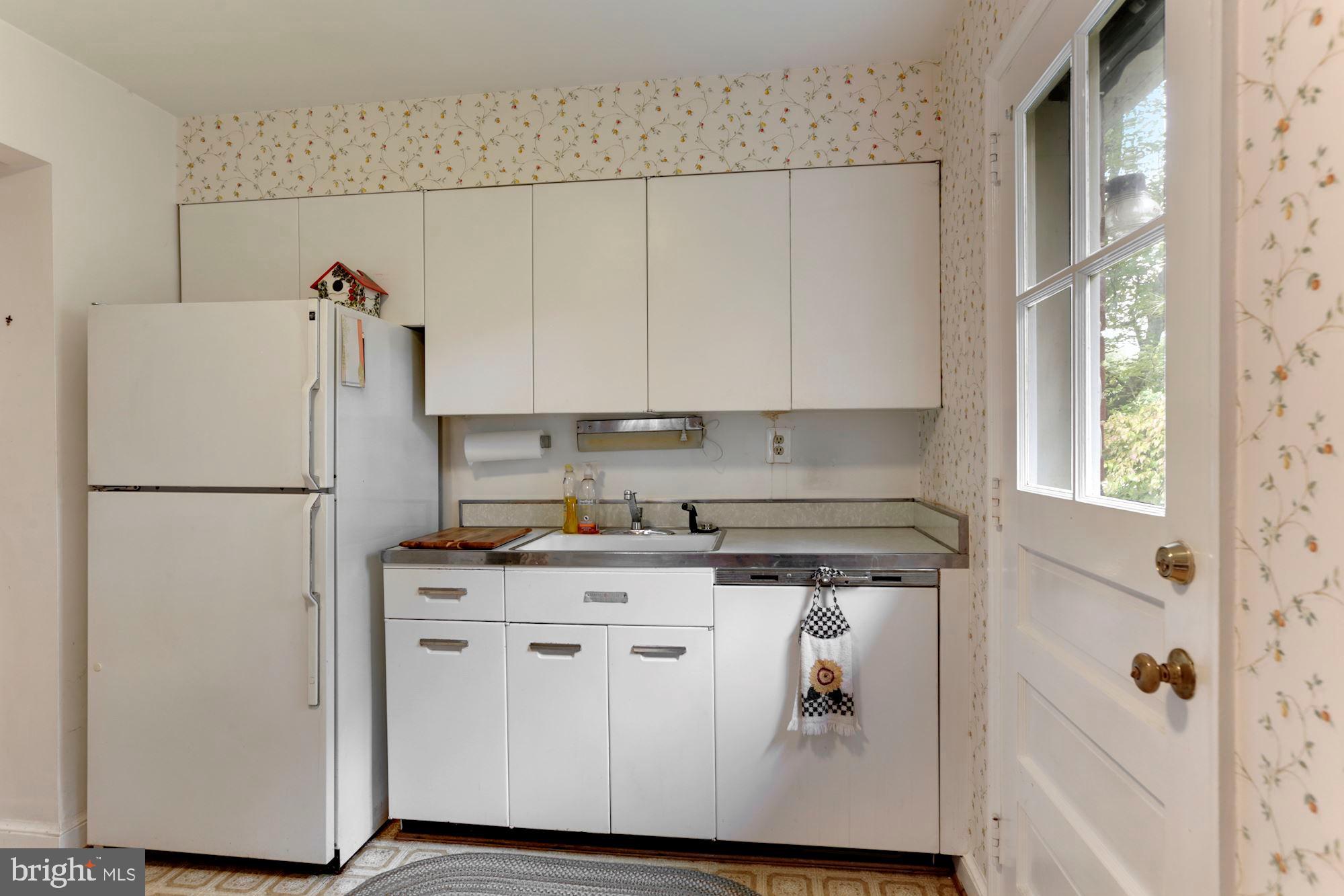 BROYHILL CREST - Residential