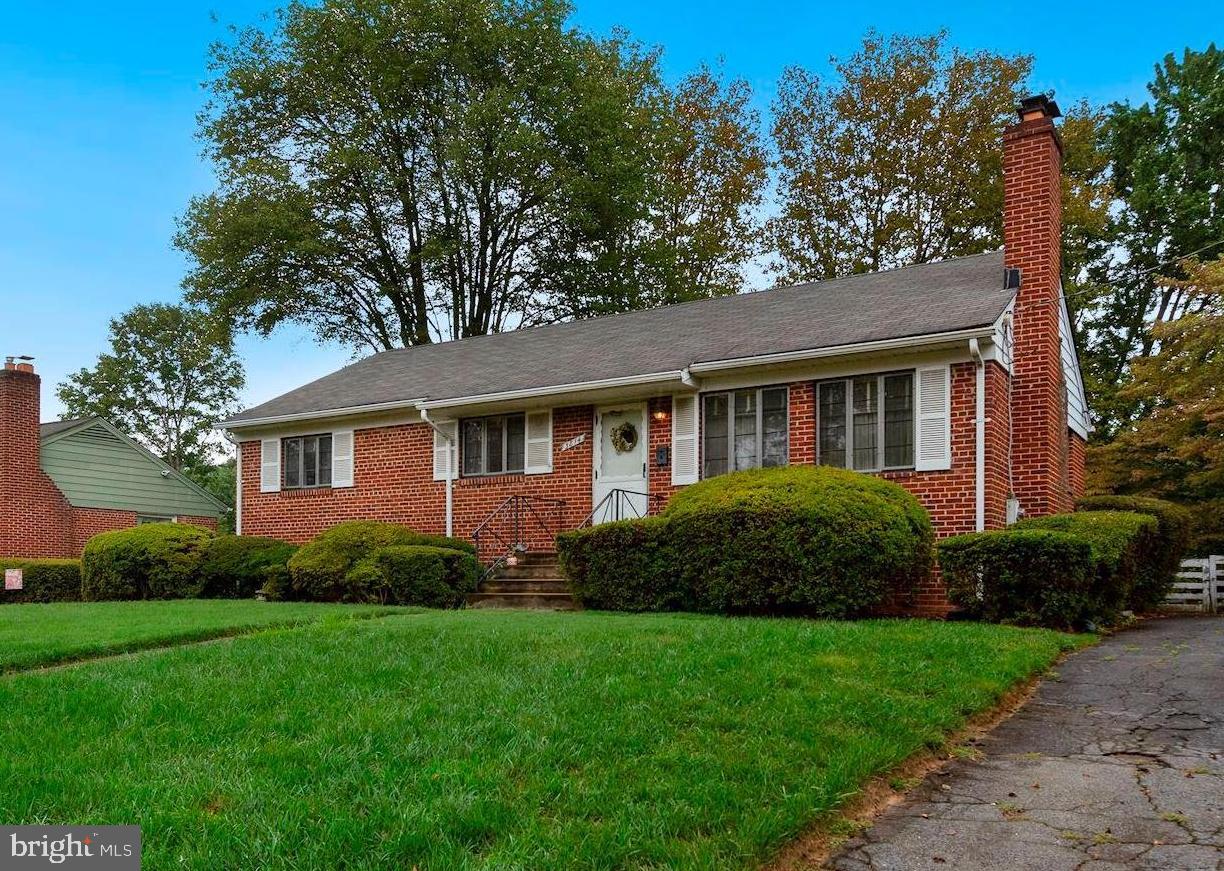 BROYHILL CREST - Residential