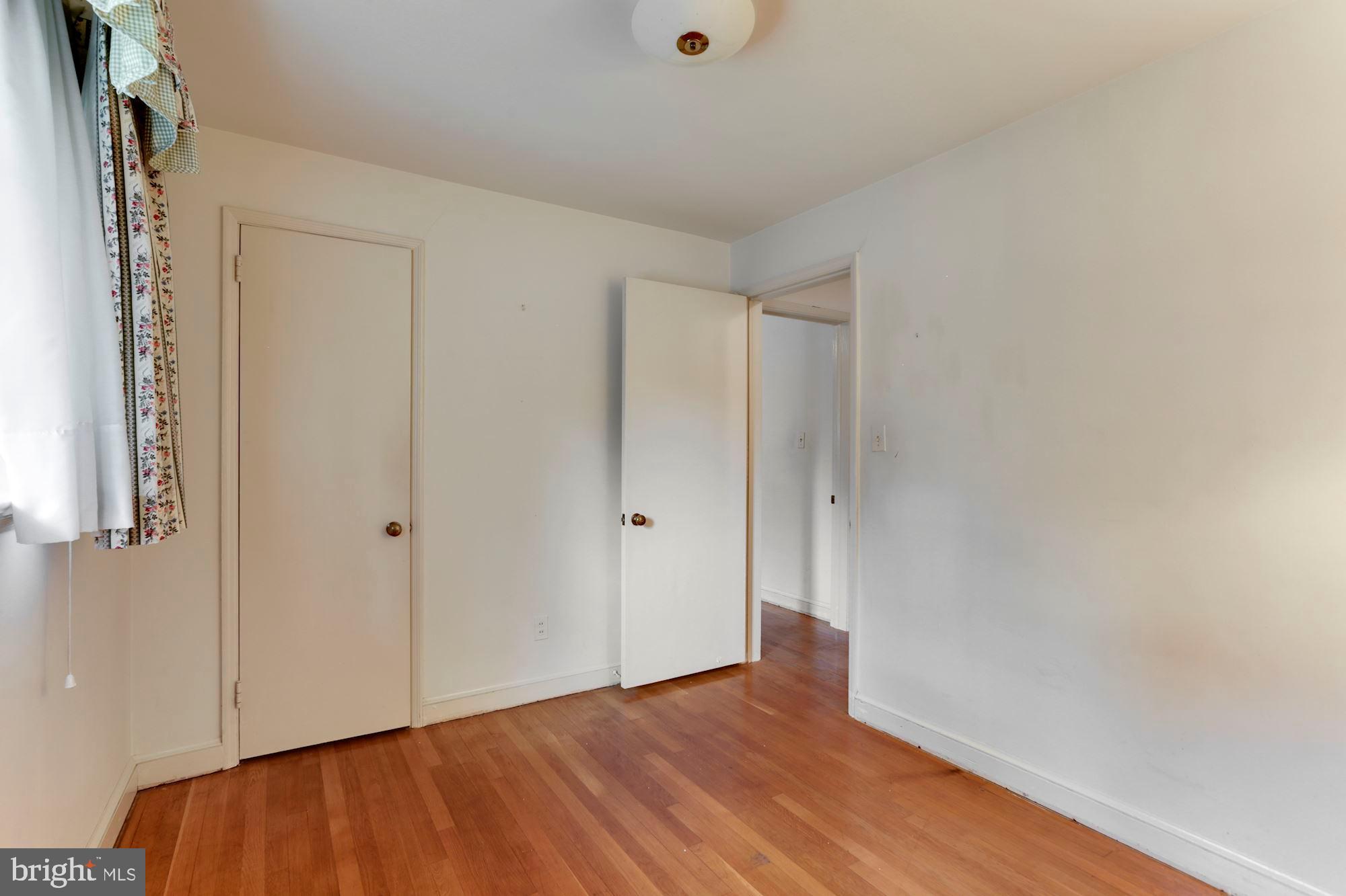 BROYHILL CREST - Residential