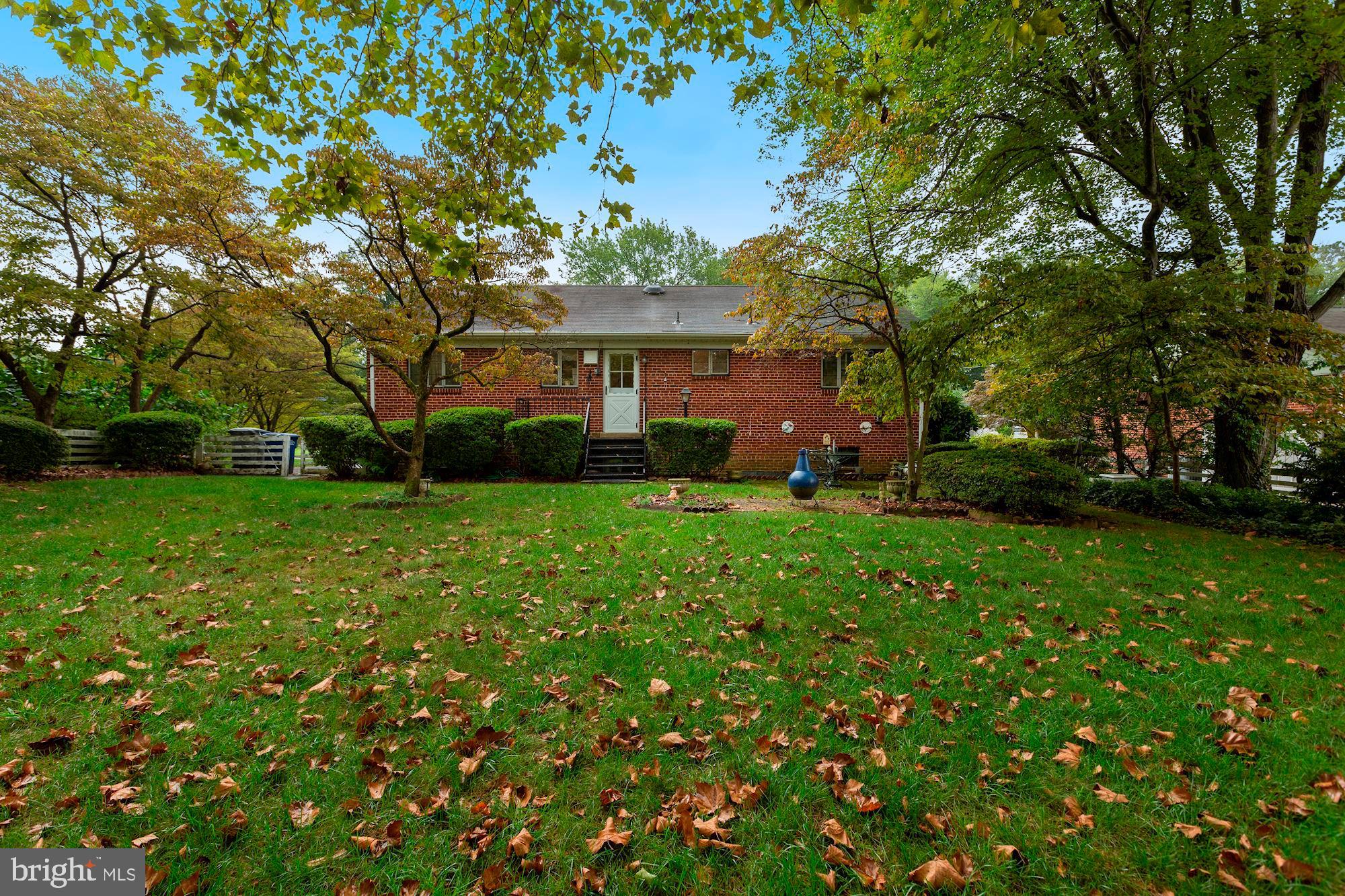 BROYHILL CREST - Residential