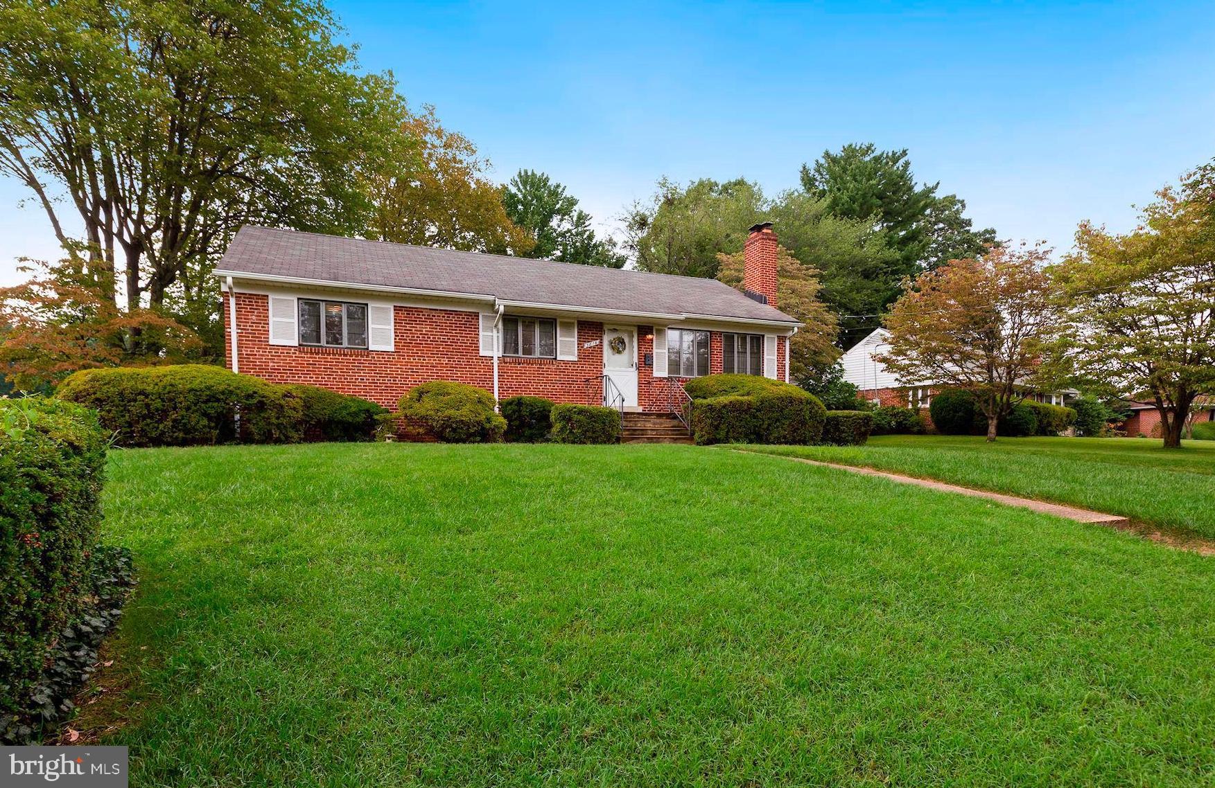 BROYHILL CREST - Residential