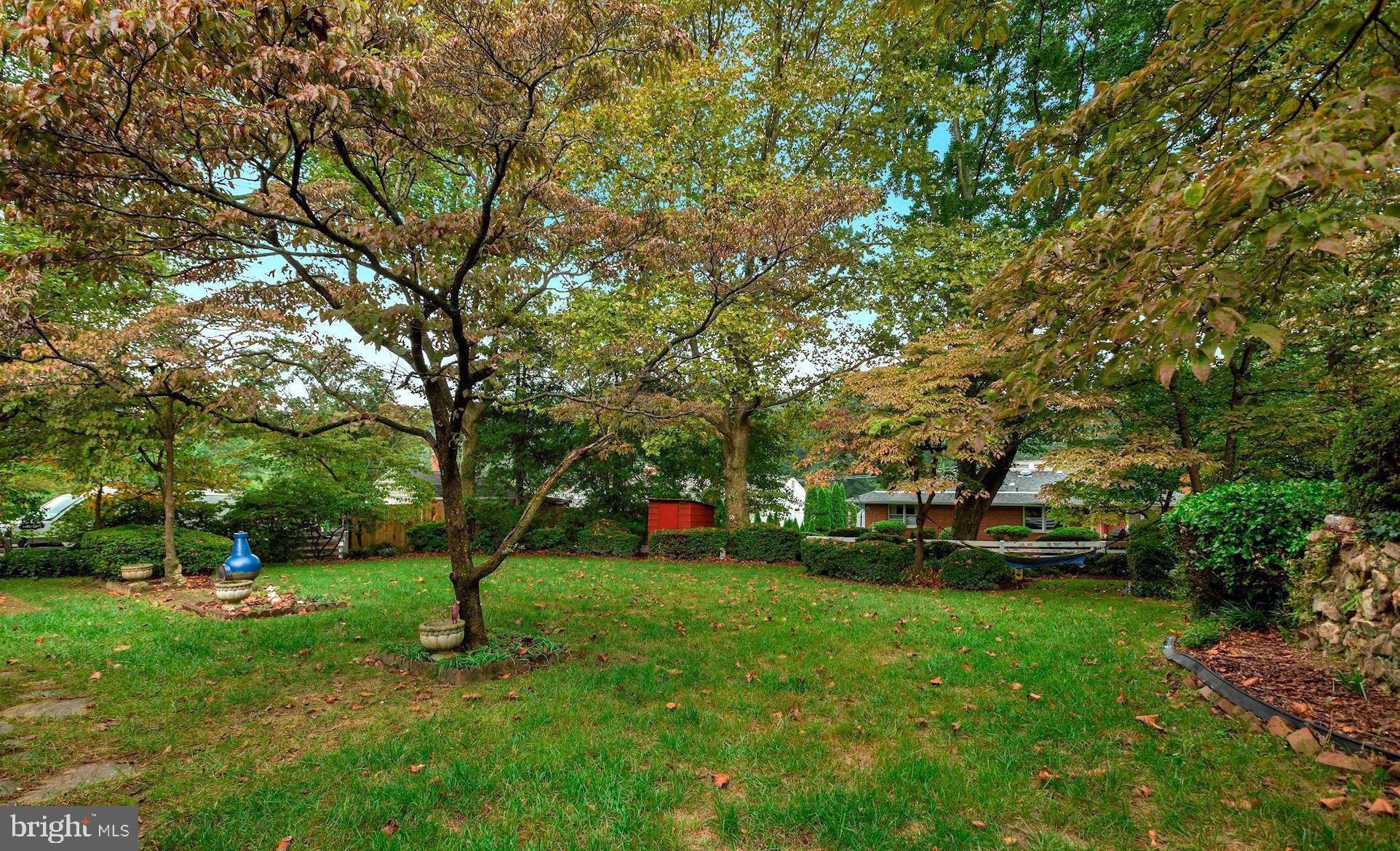 BROYHILL CREST - Residential