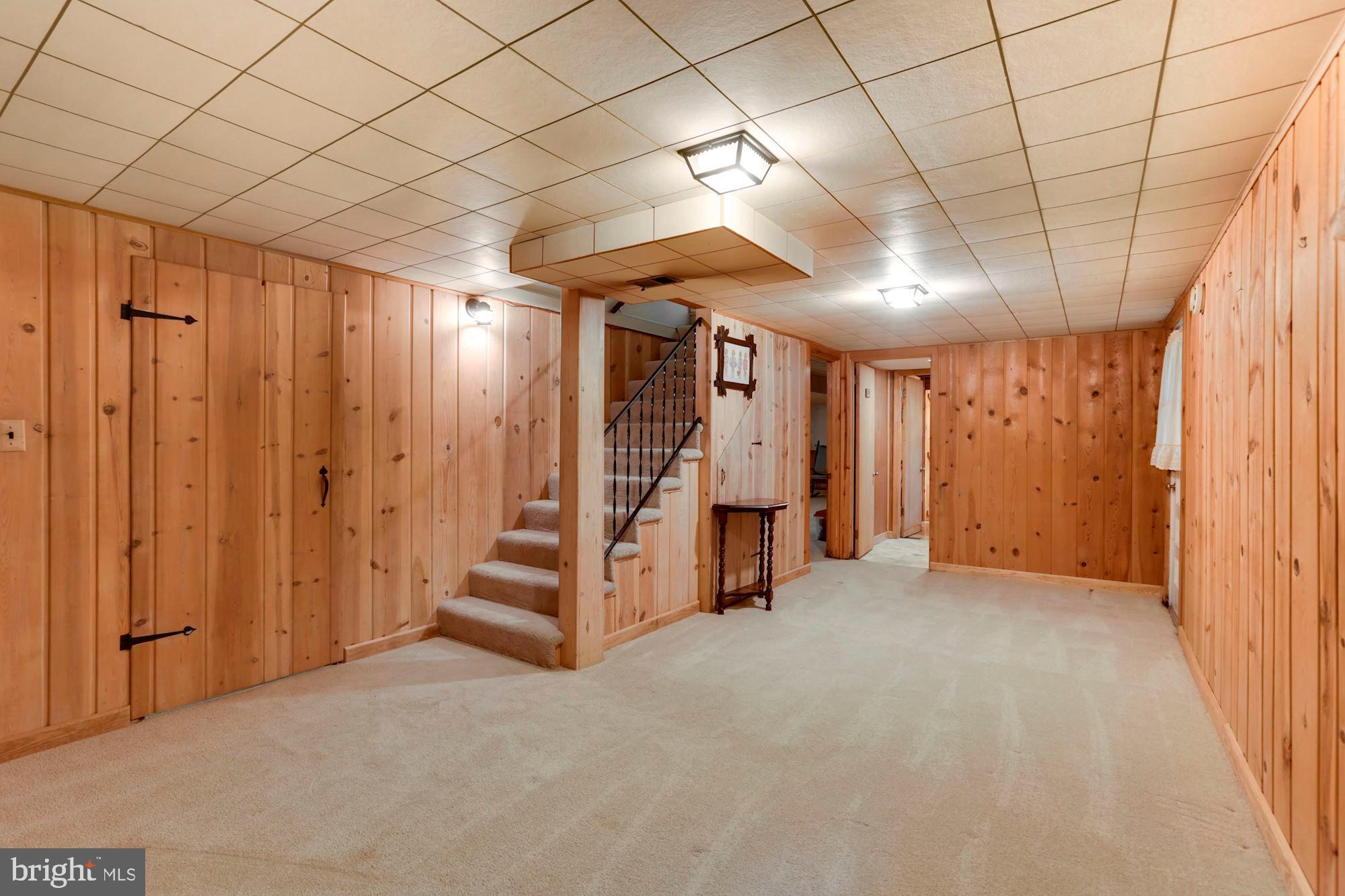 BROYHILL CREST - Residential