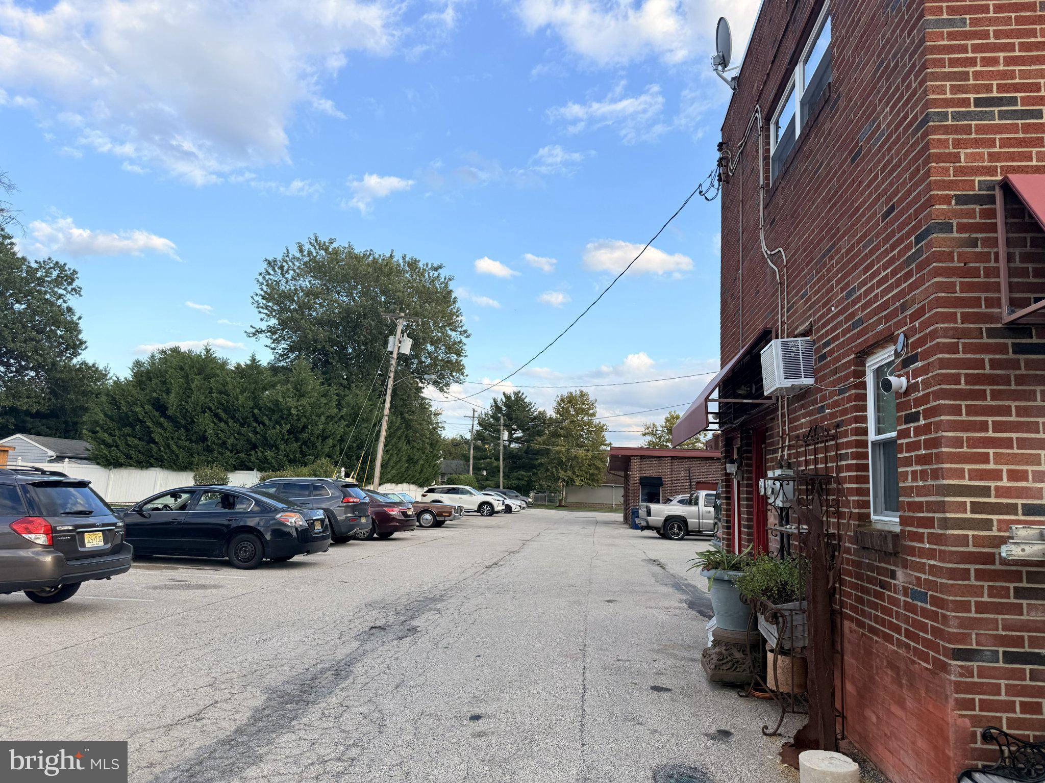 604 S WHITE HORSE PIKE