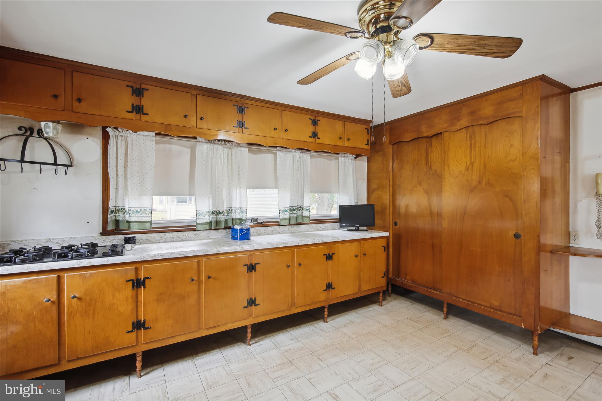 ROCK HALL - Residential