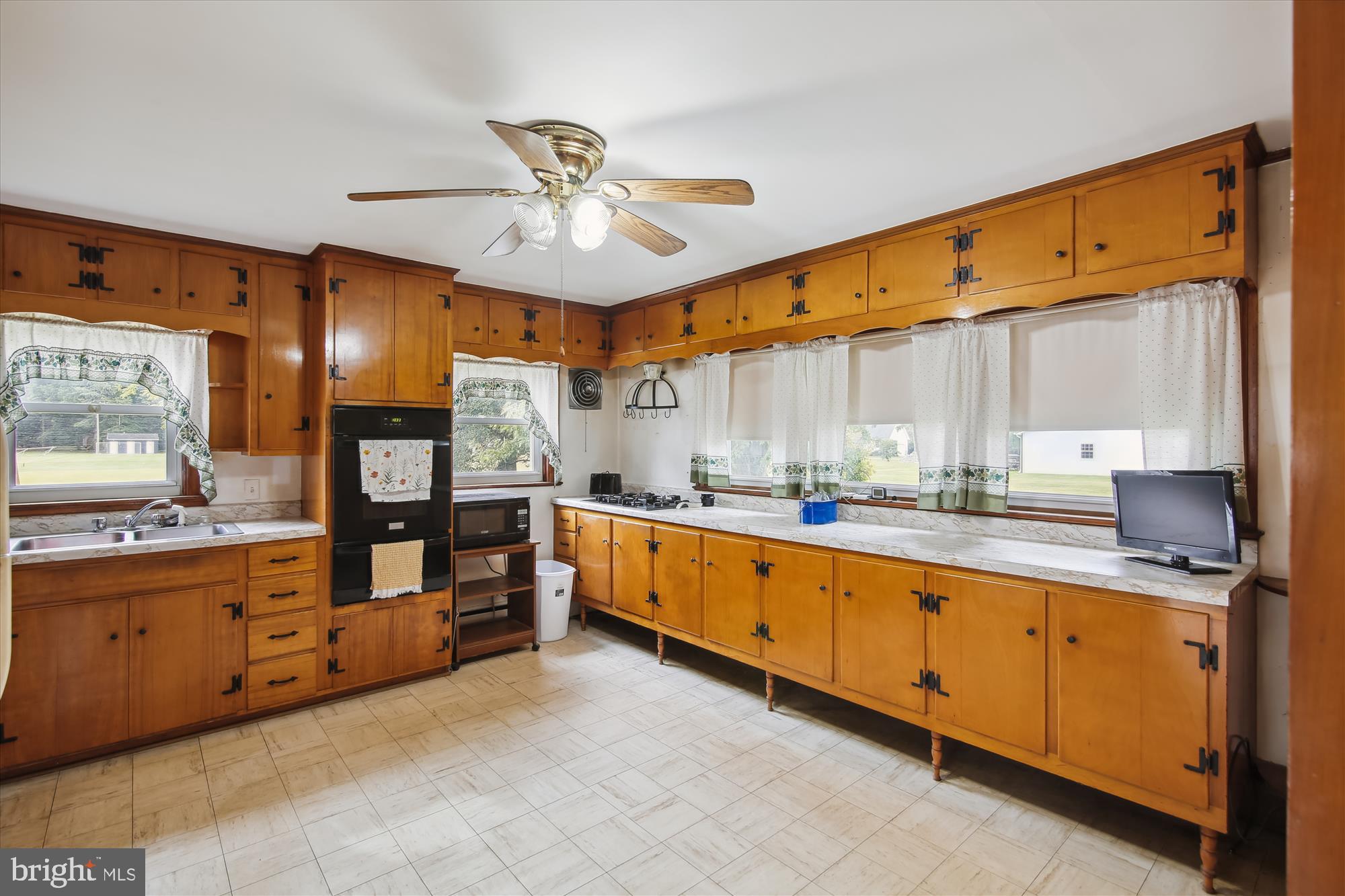 ROCK HALL - Residential