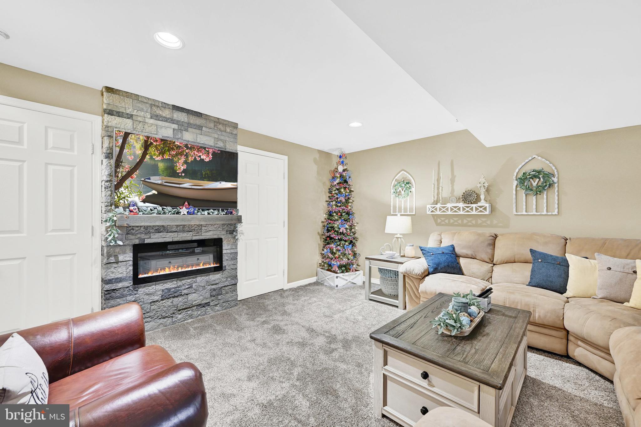 NEW HAVEN WOODS - Residential