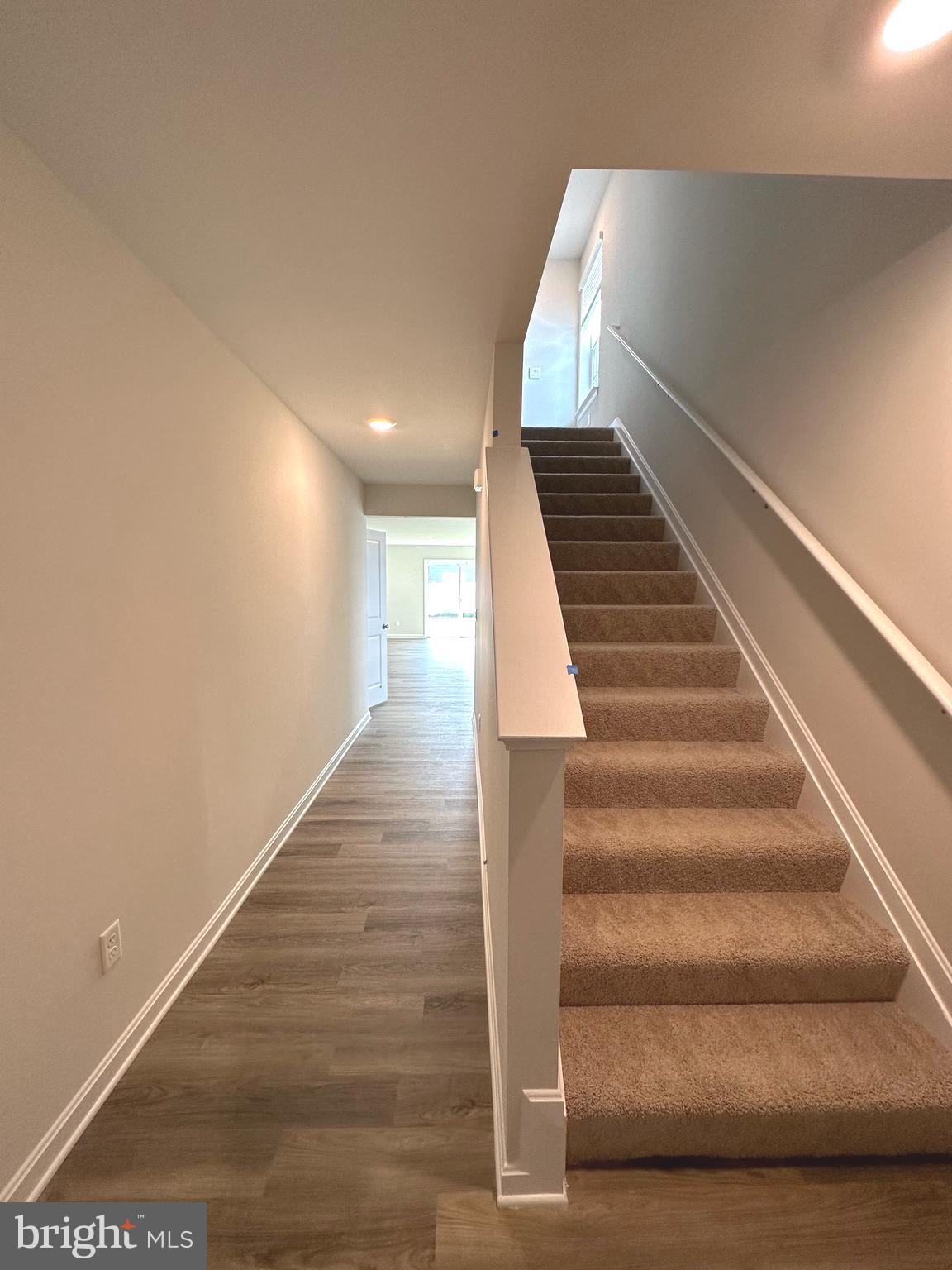 WEST WIND - Residential Lease