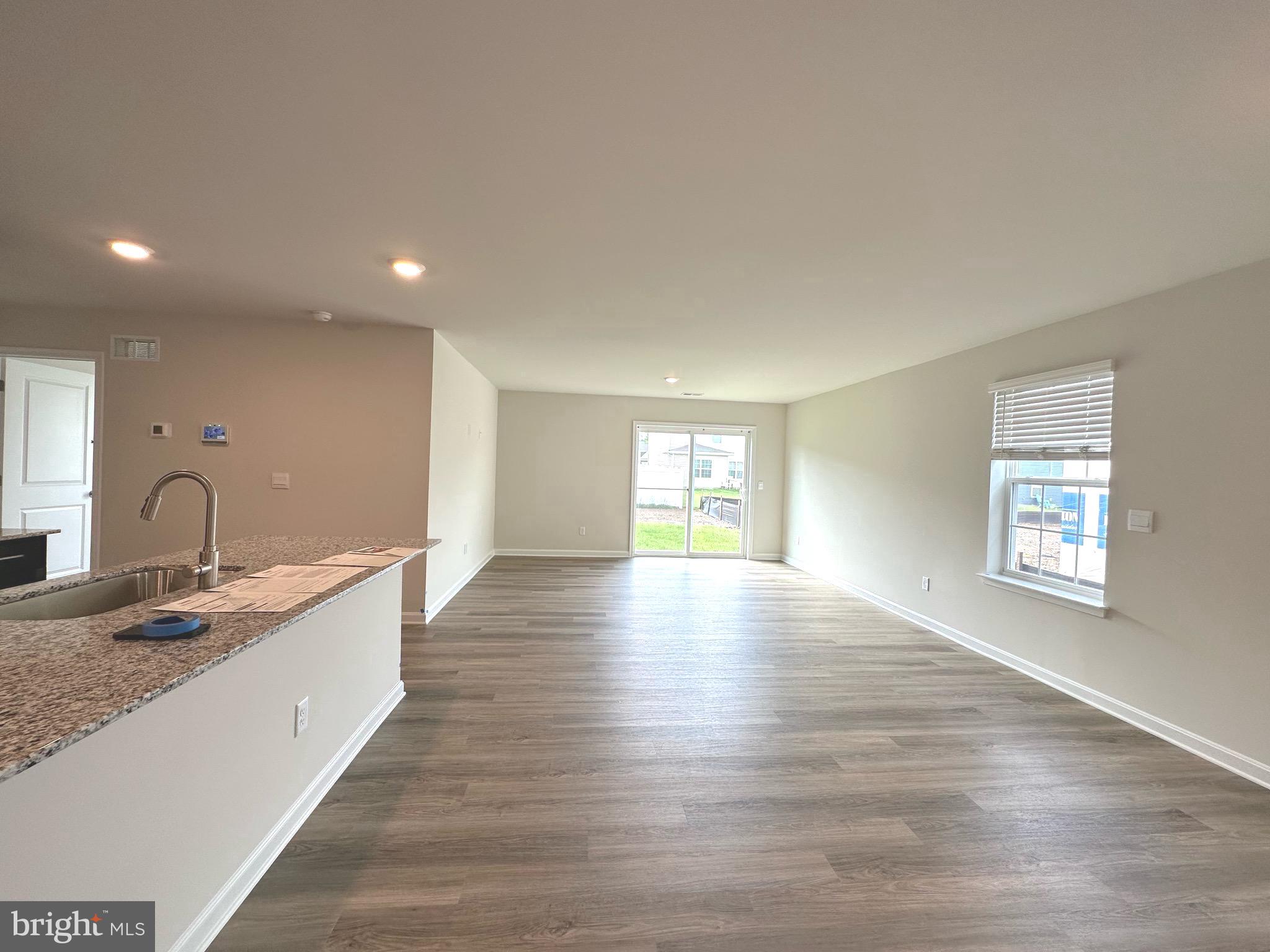 WEST WIND - Residential Lease