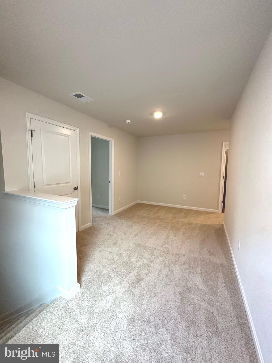 WEST WIND - Residential Lease