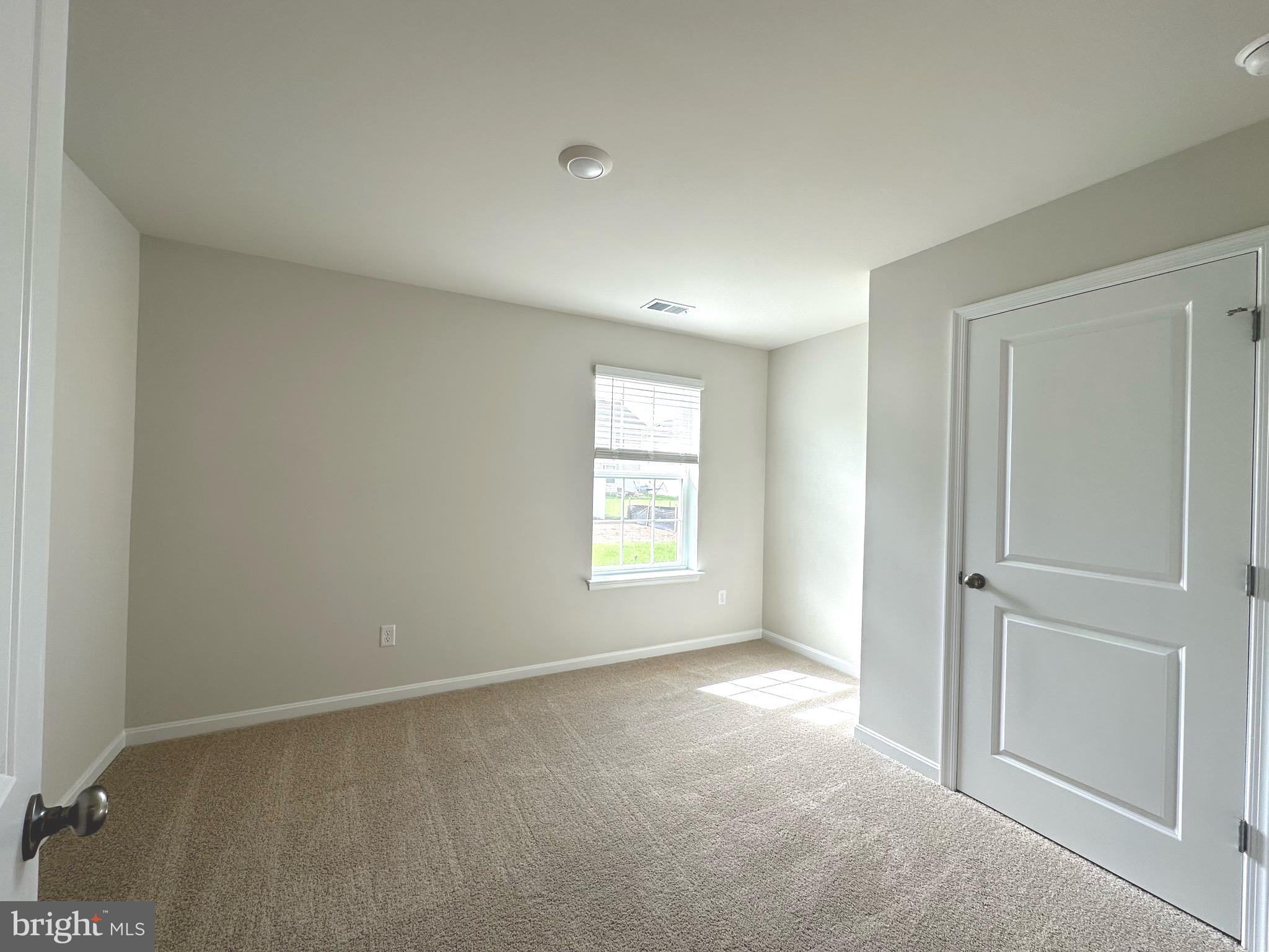 WEST WIND - Residential Lease