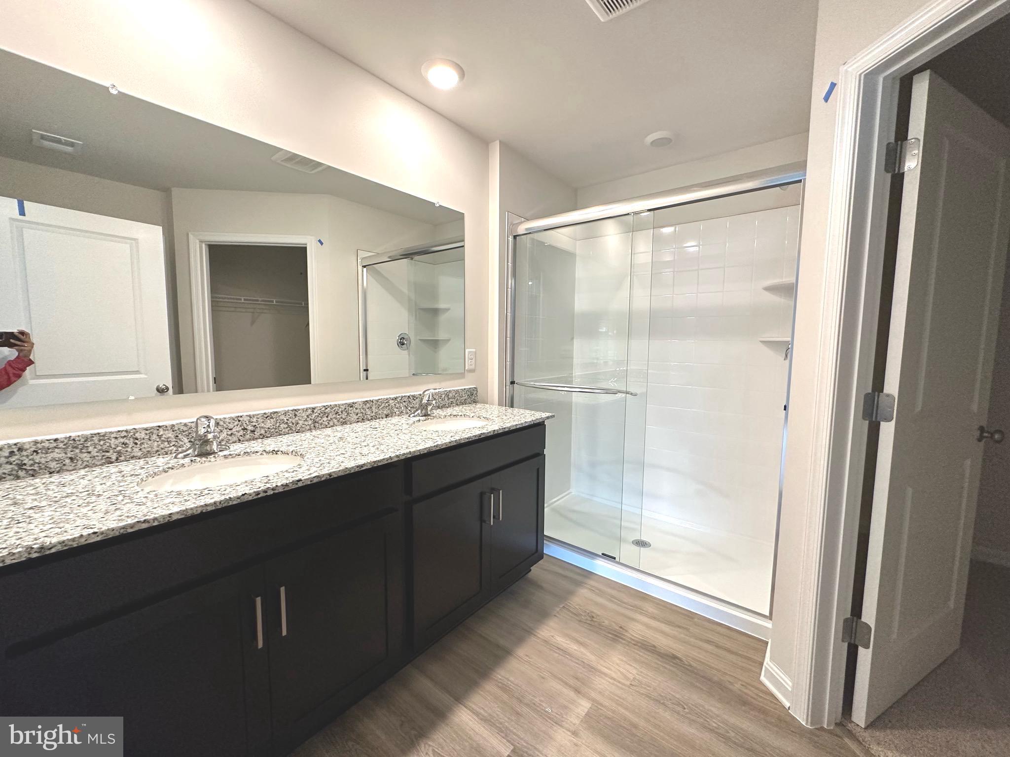 WEST WIND - Residential Lease