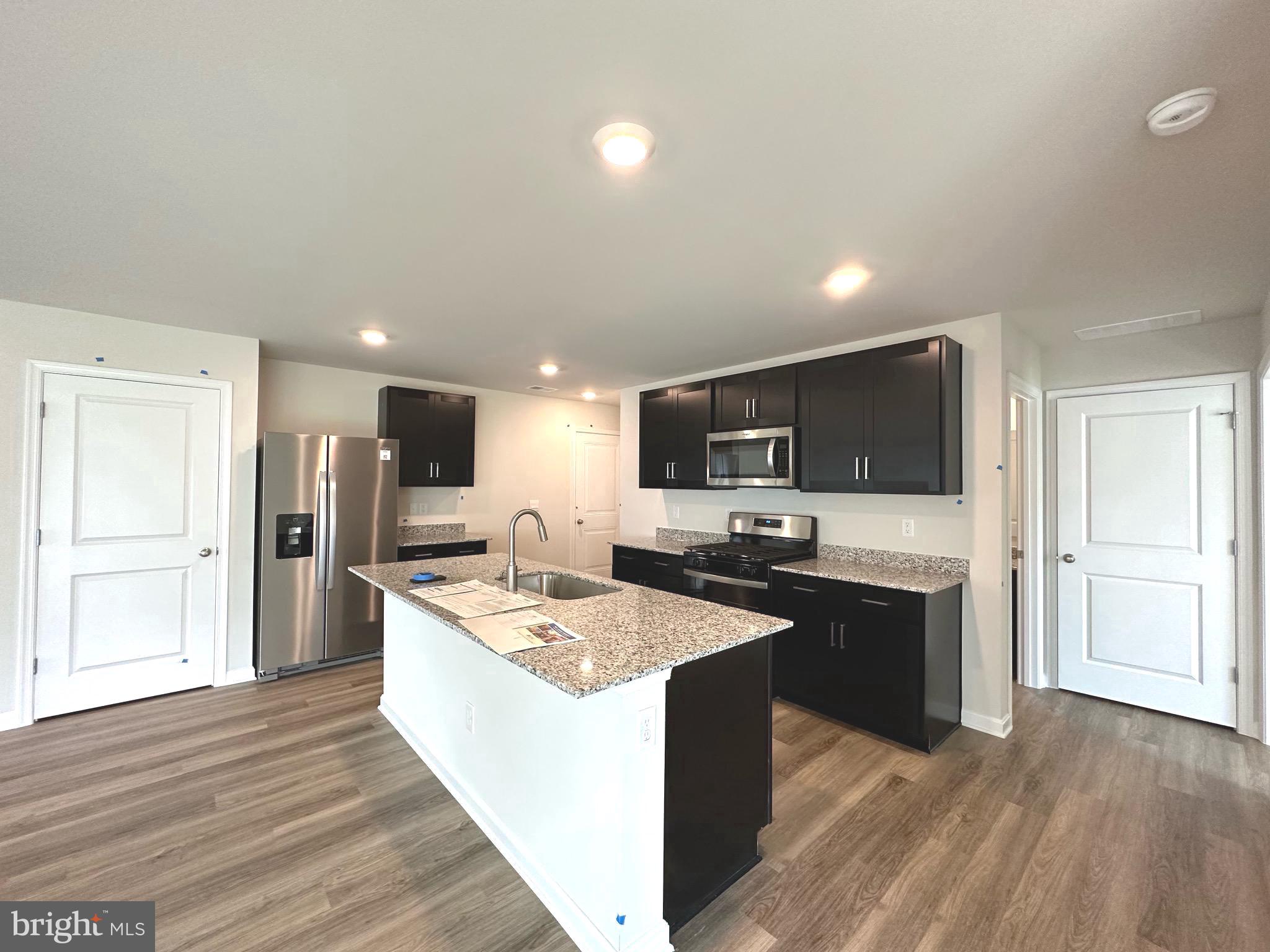 WEST WIND - Residential Lease