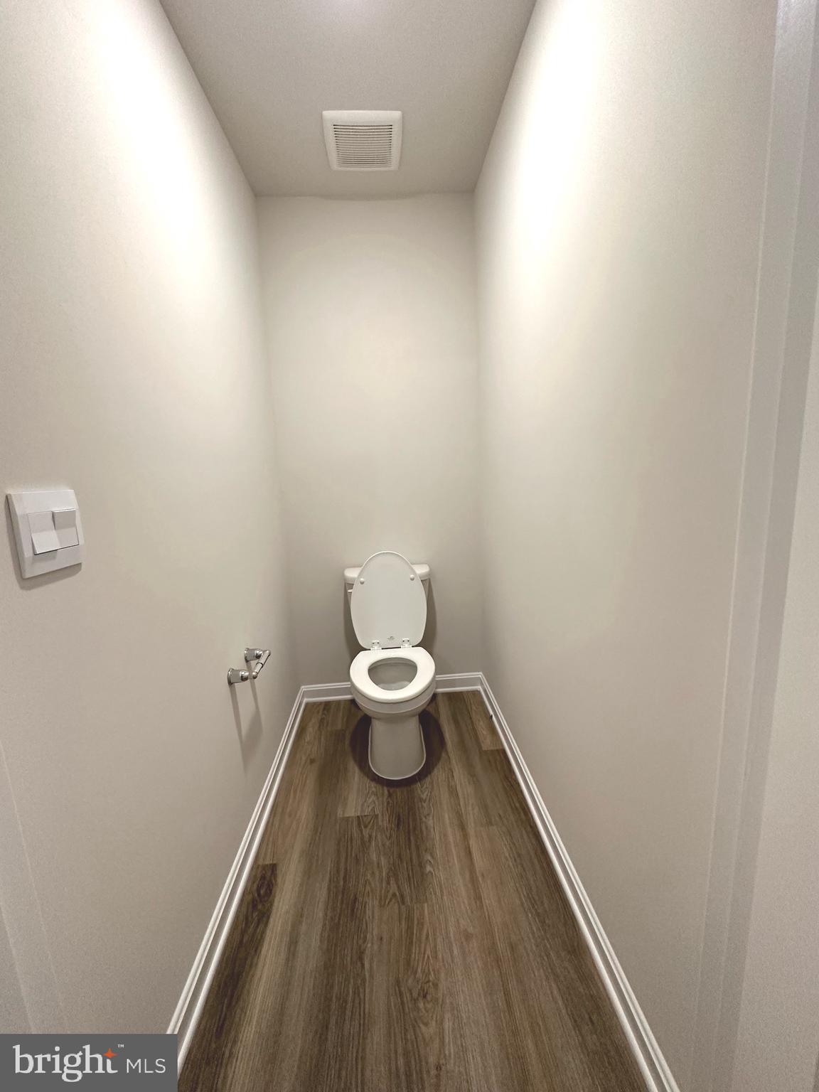 WEST WIND - Residential Lease