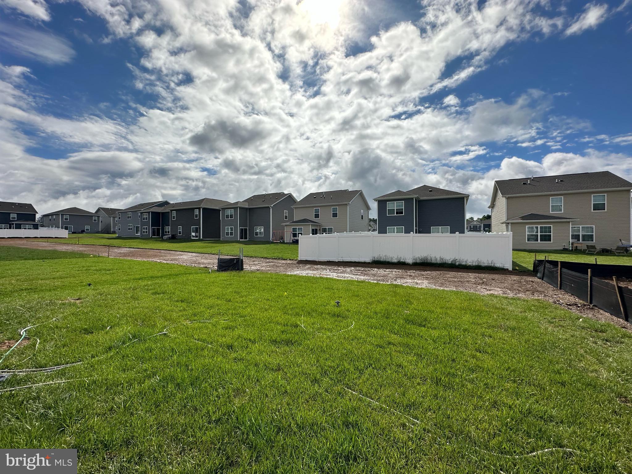 WEST WIND - Residential Lease