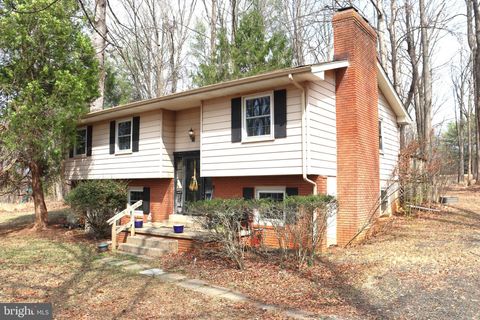 Photo of 9305 Lees Ridge Road, WARRENTON, VA 20186 (MLS # VAFQ2020942)