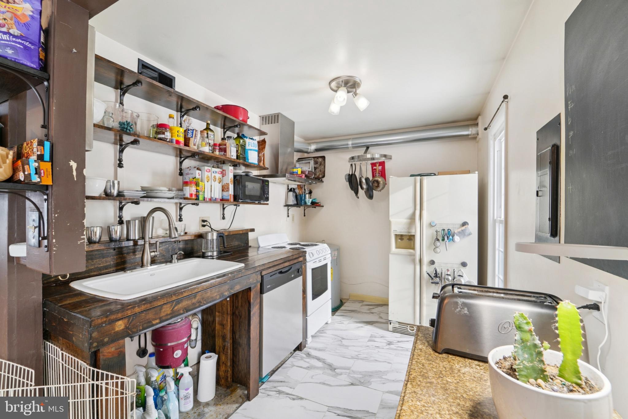 MINERAL SPRING VILLAGE - Residential