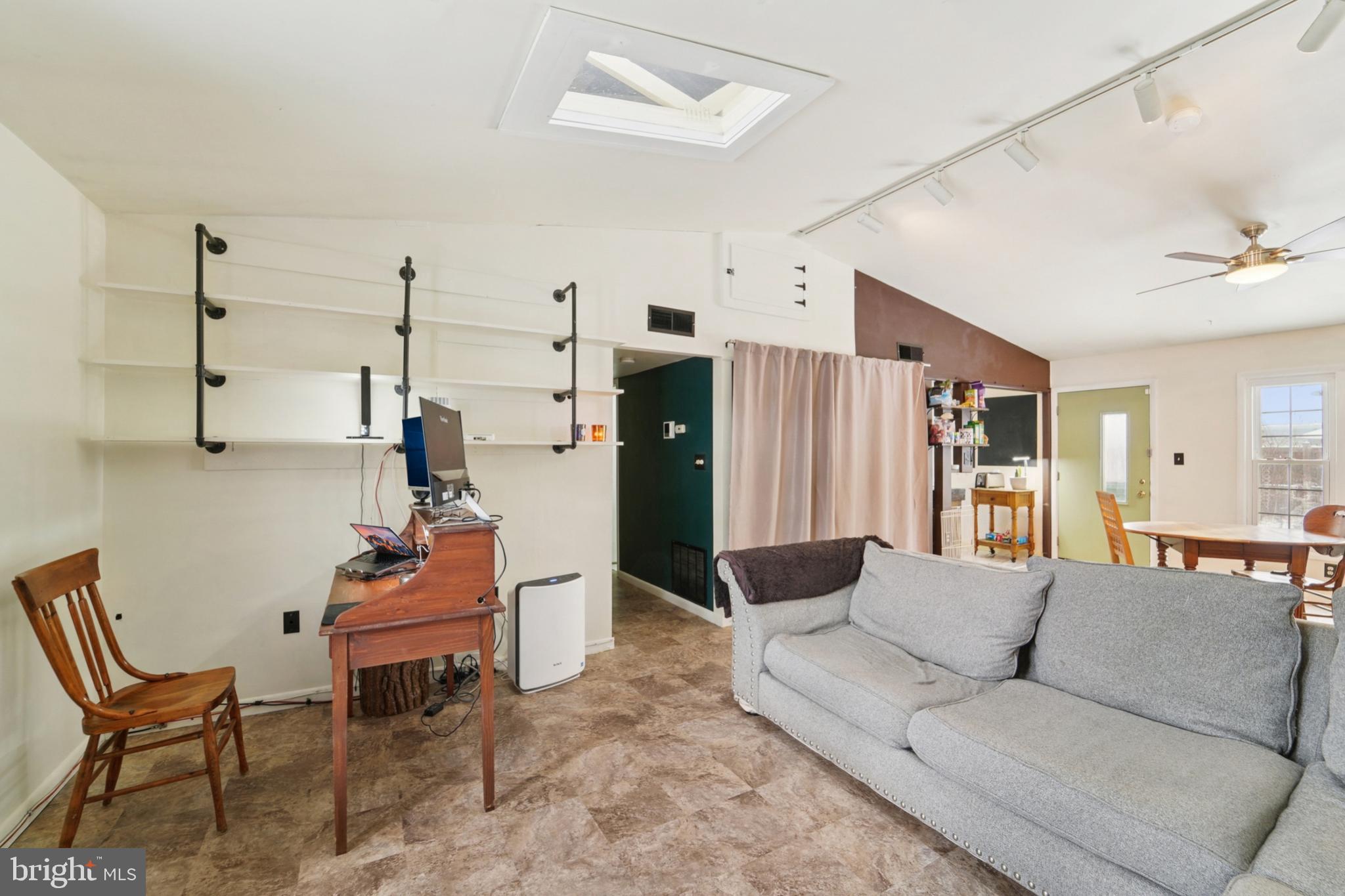 MINERAL SPRING VILLAGE - Residential