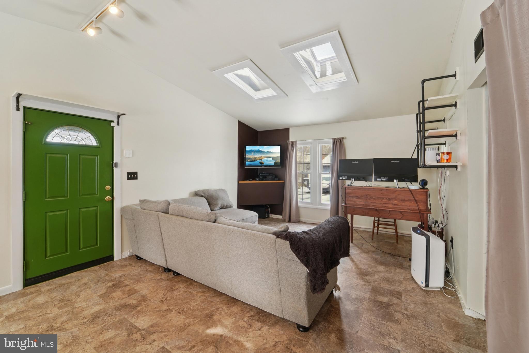 MINERAL SPRING VILLAGE - Residential