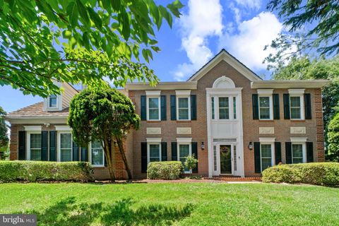 Homes For Sale - 15622 Blackberry Drive<br/> Montgomery County, NORTH POTOMAC, MD 20878