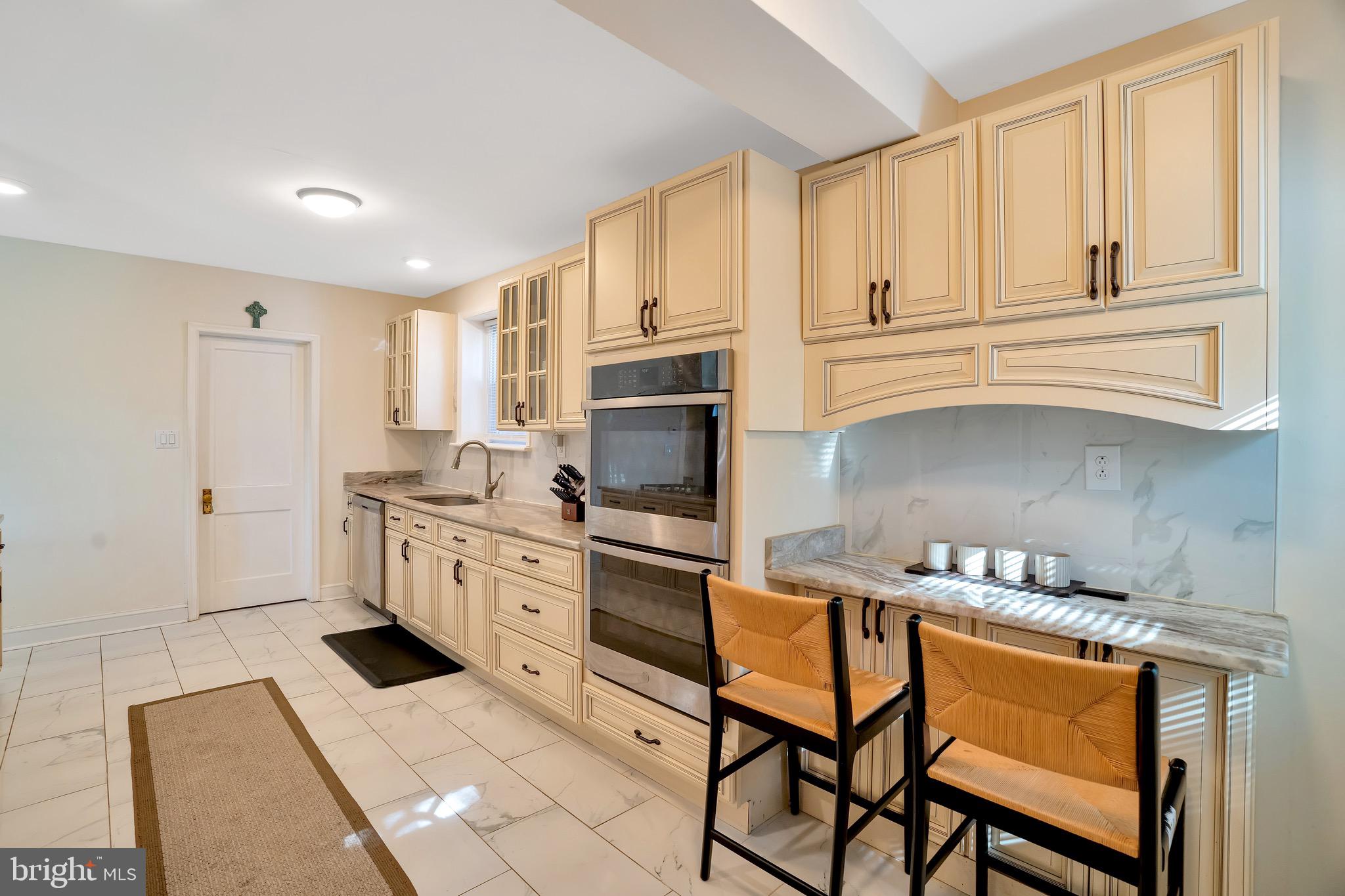 GREEN TREE - Residential