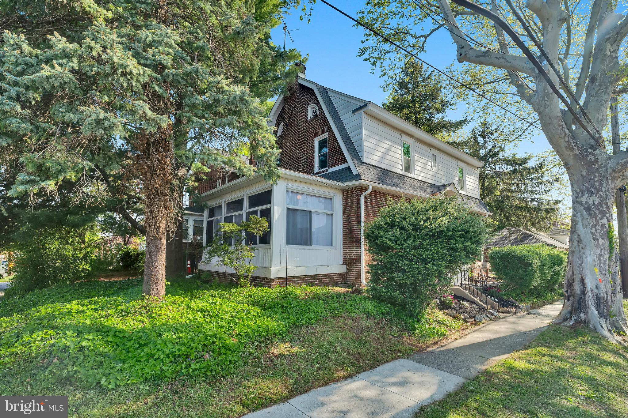 GREEN TREE - Residential