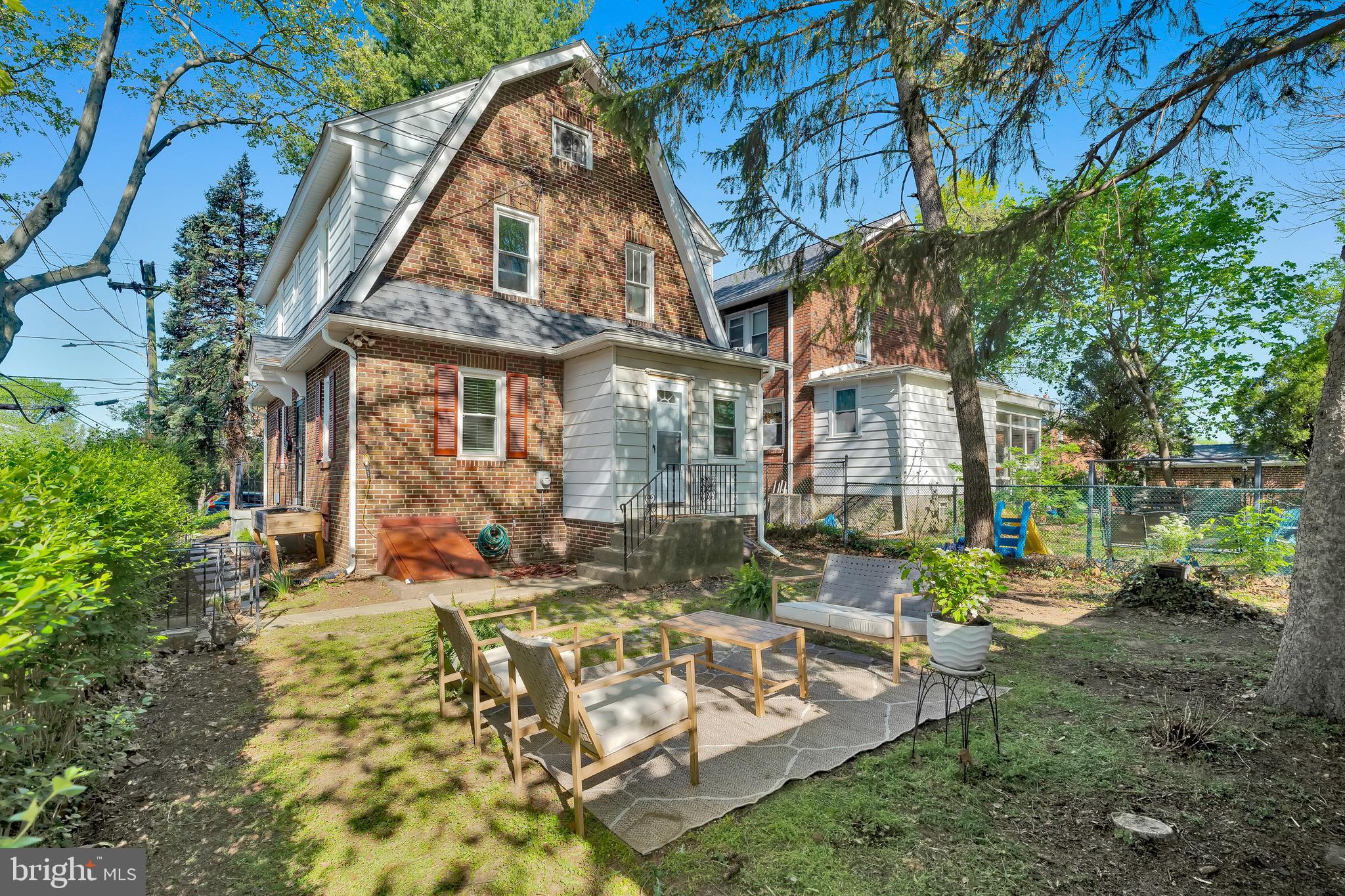 GREEN TREE - Residential