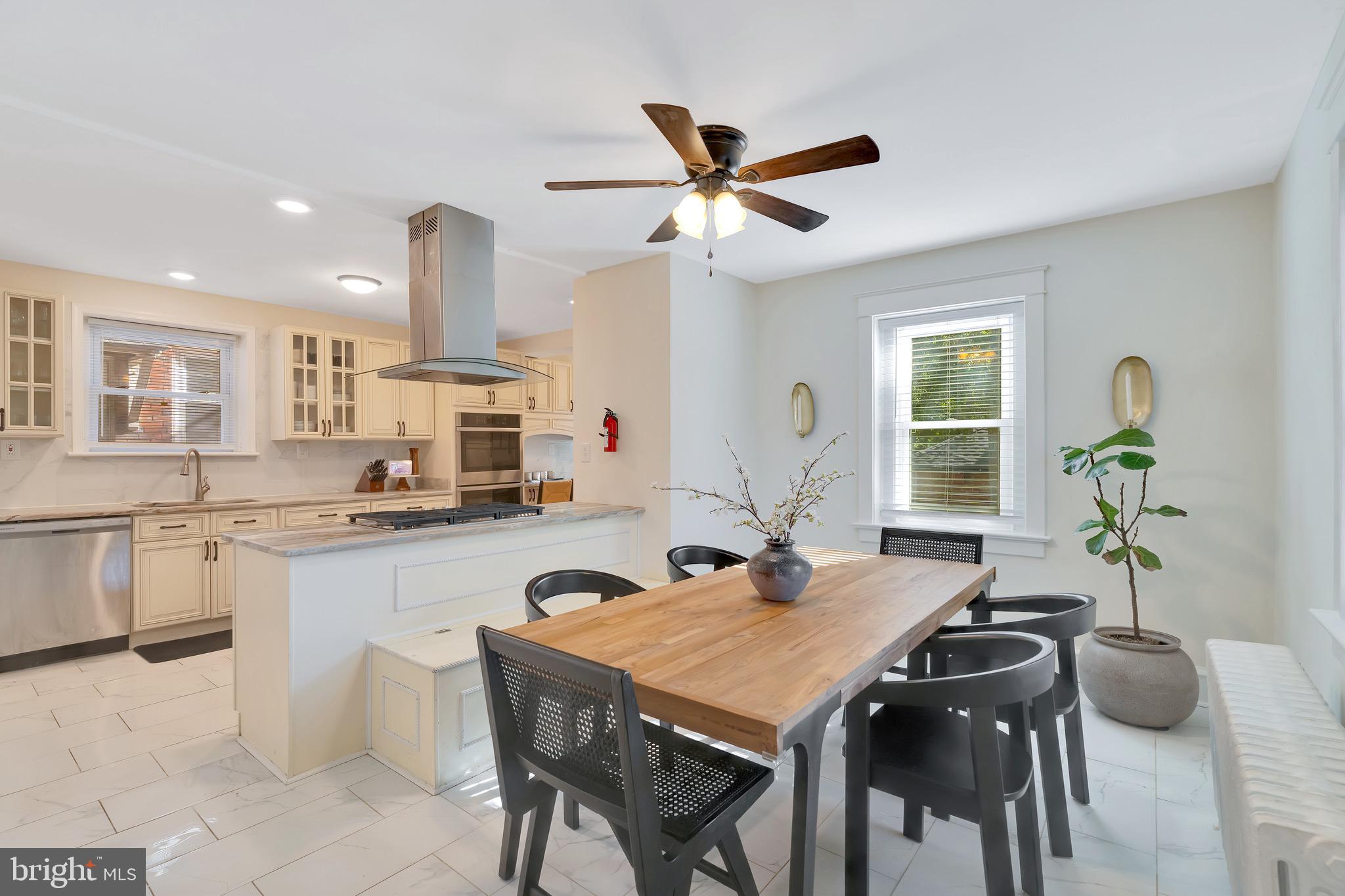 GREEN TREE - Residential