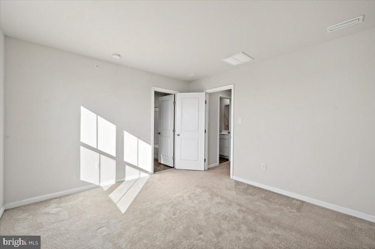 NORTHAMPTON CROSS - Residential