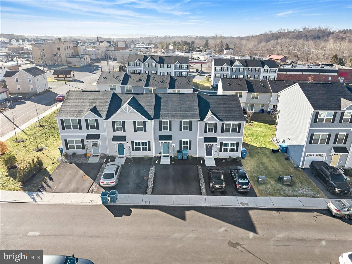 NORTHAMPTON CROSS - Residential