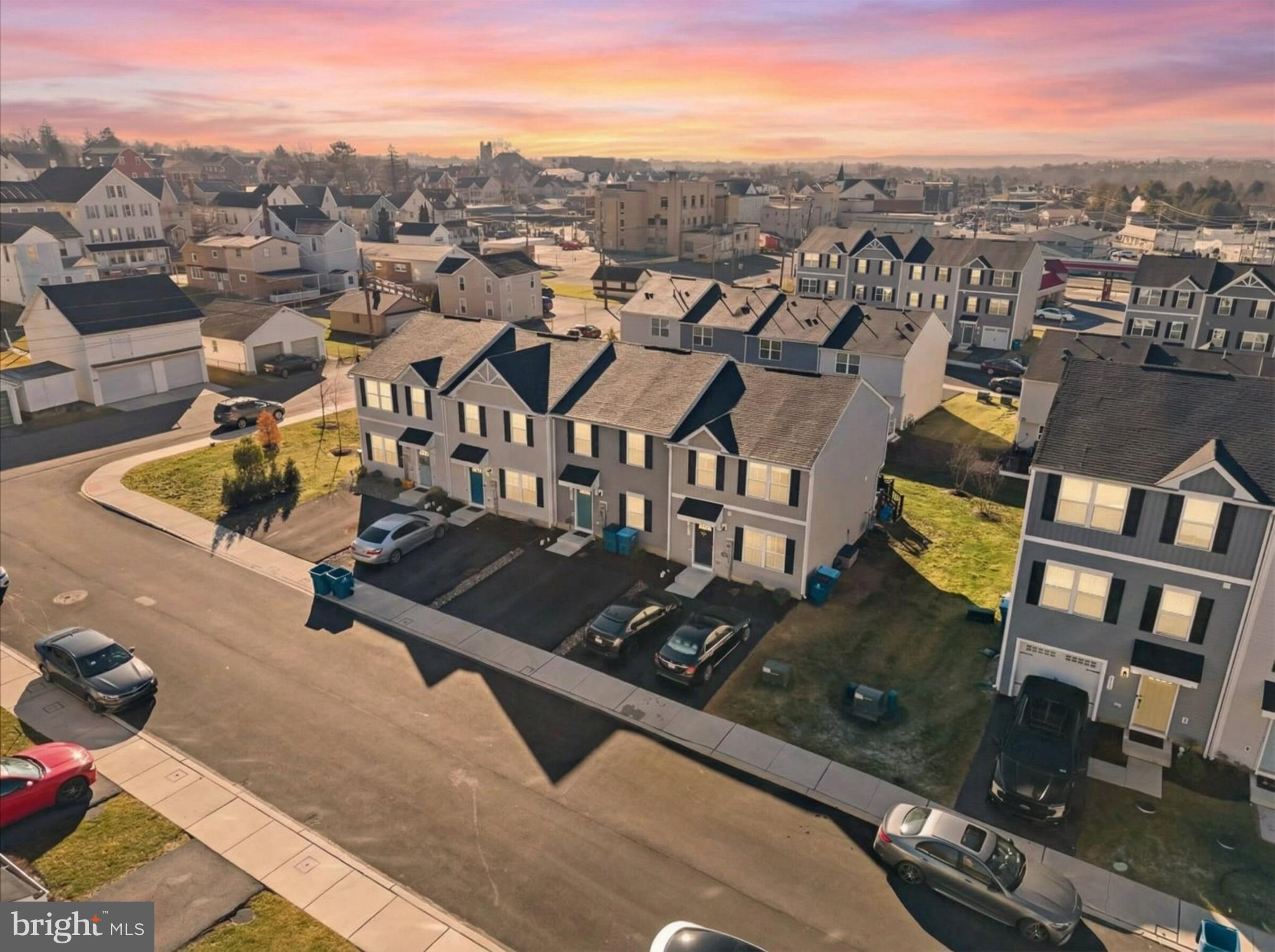 NORTHAMPTON CROSS - Residential