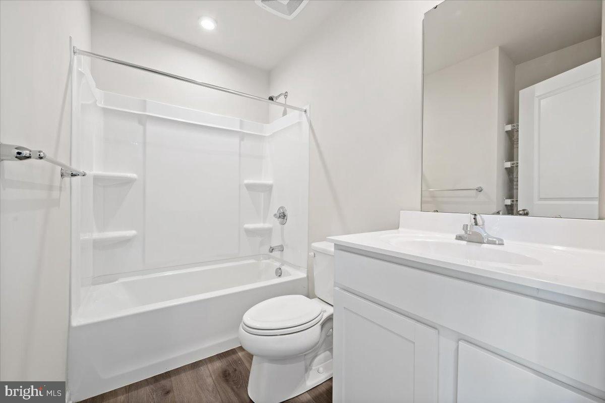 NORTHAMPTON CROSS - Residential