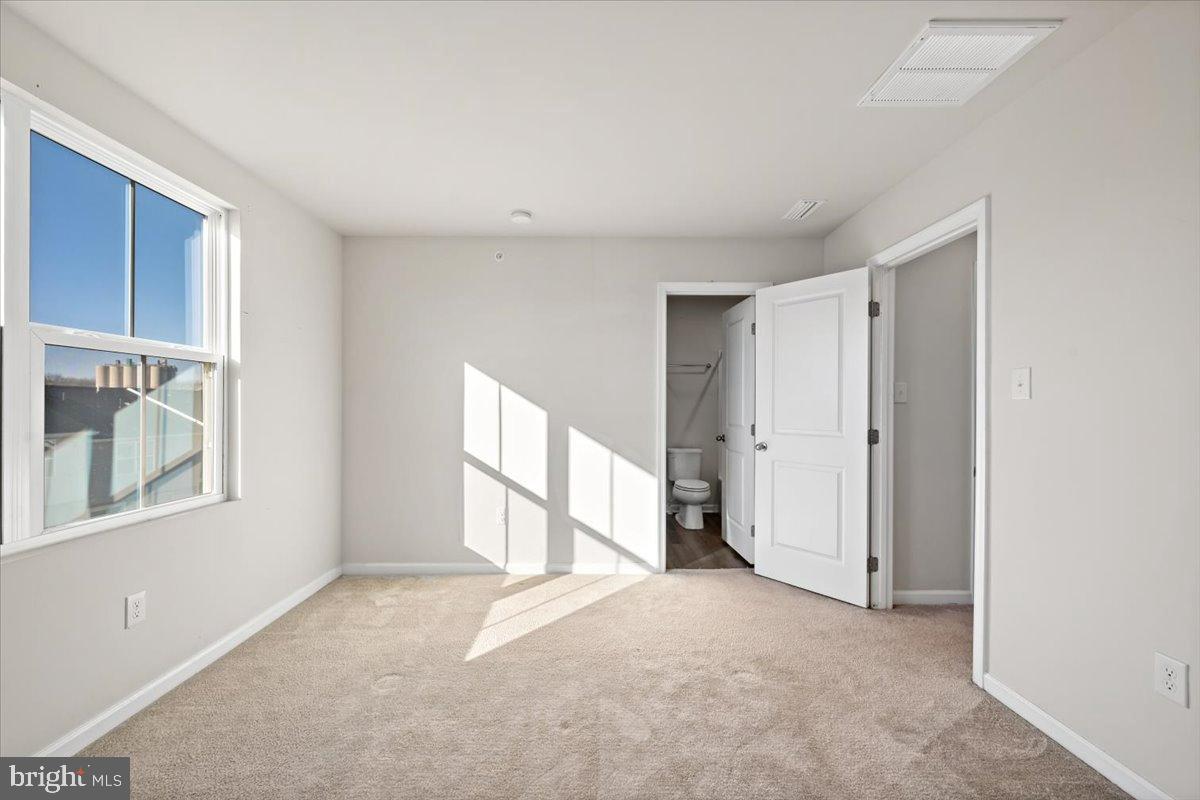 NORTHAMPTON CROSS - Residential