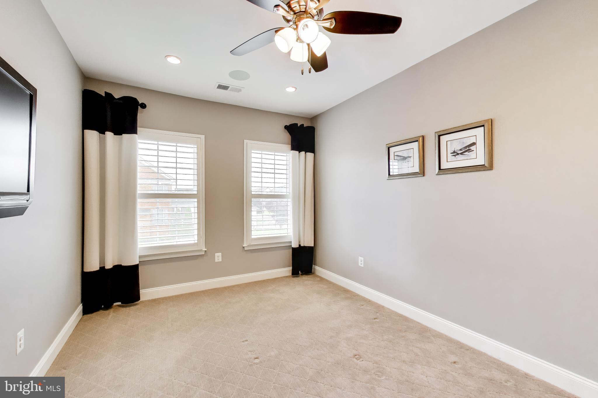 LOUDOUN VALLEY ESTATES 2 - Residential