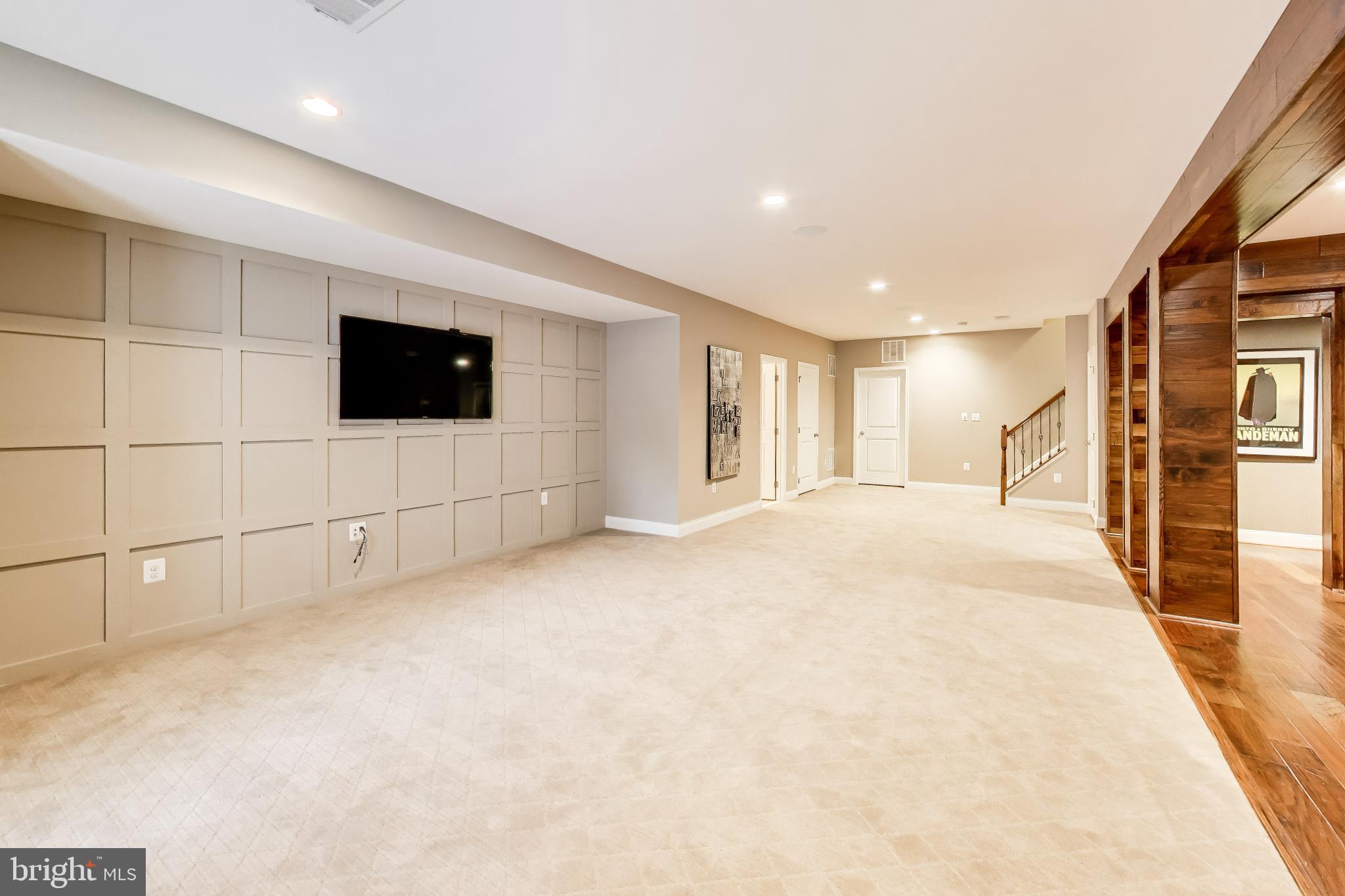 LOUDOUN VALLEY ESTATES 2 - Residential