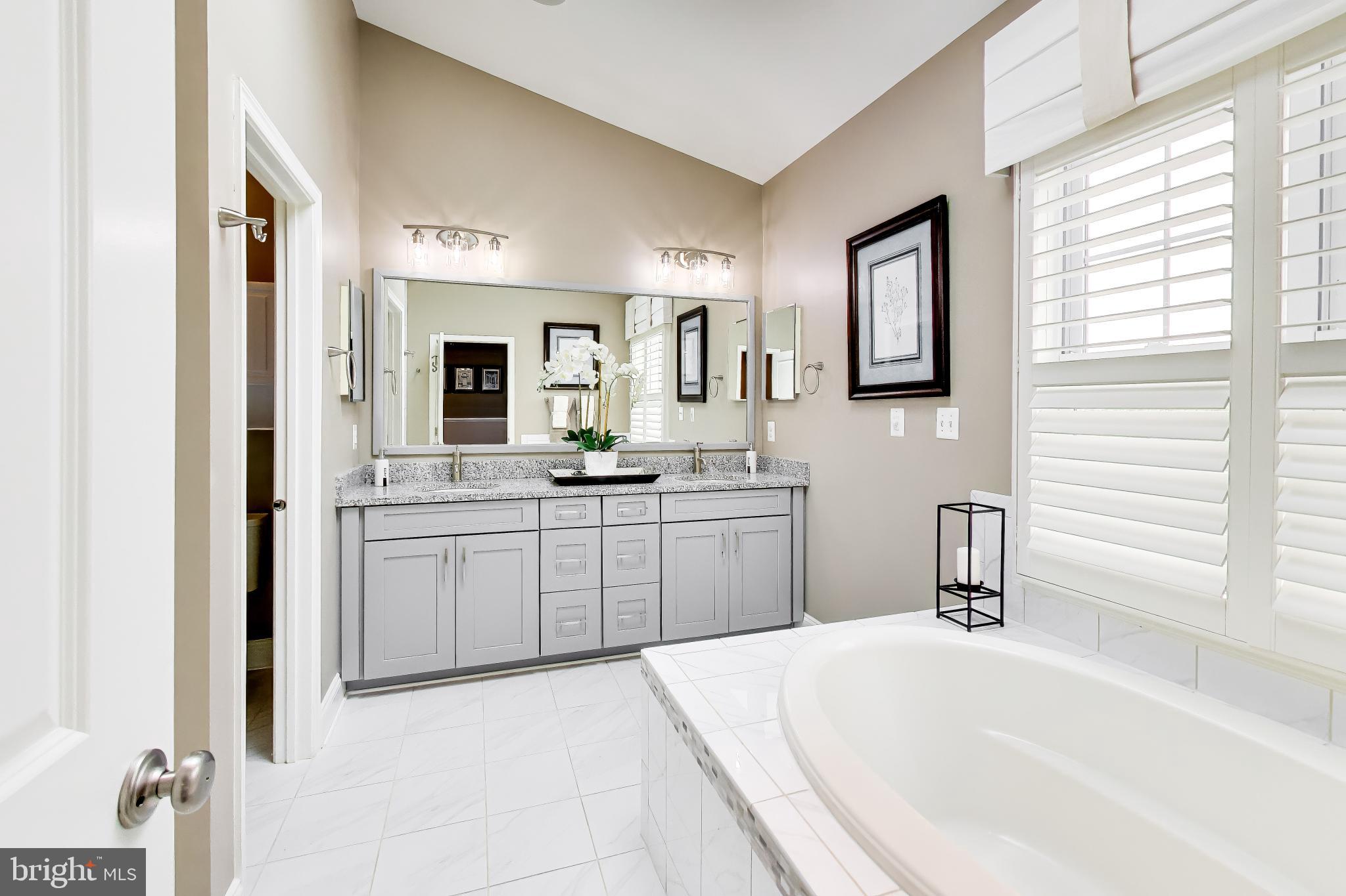 LOUDOUN VALLEY ESTATES 2 - Residential