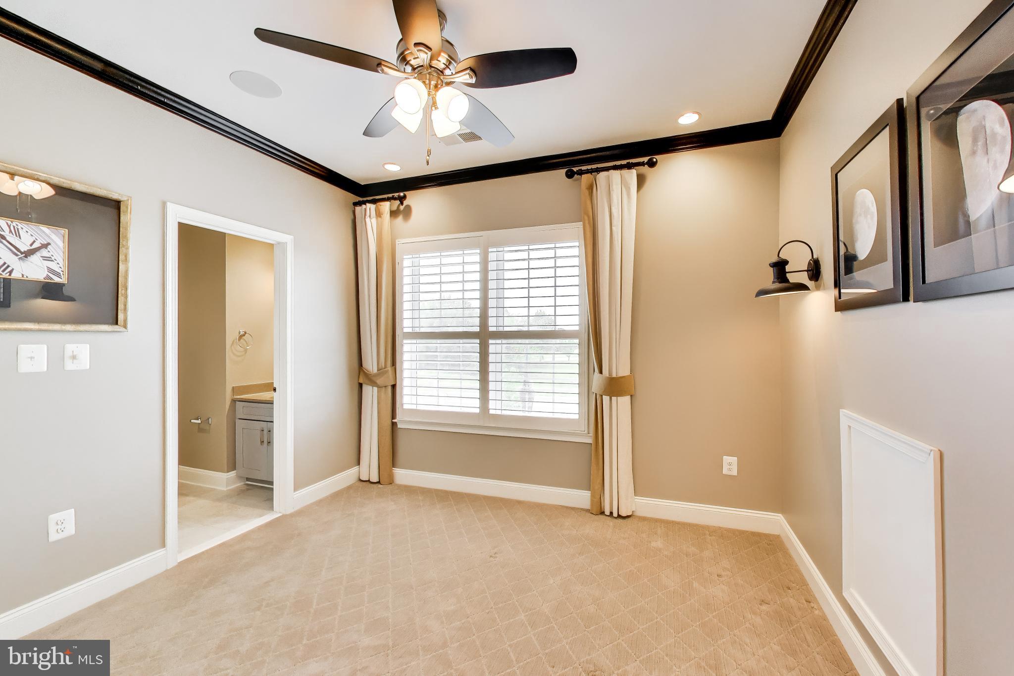 LOUDOUN VALLEY ESTATES 2 - Residential