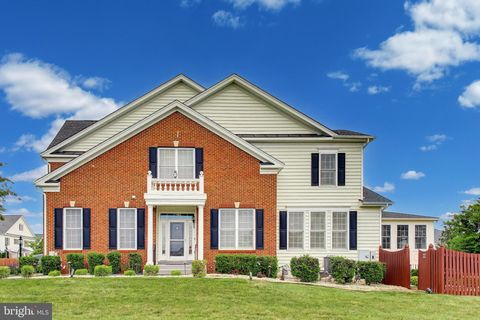Photo of 43149 Morrisonville Manor Terrace, ASHBURN, VA 20148 (MLS # VALO2125206)
