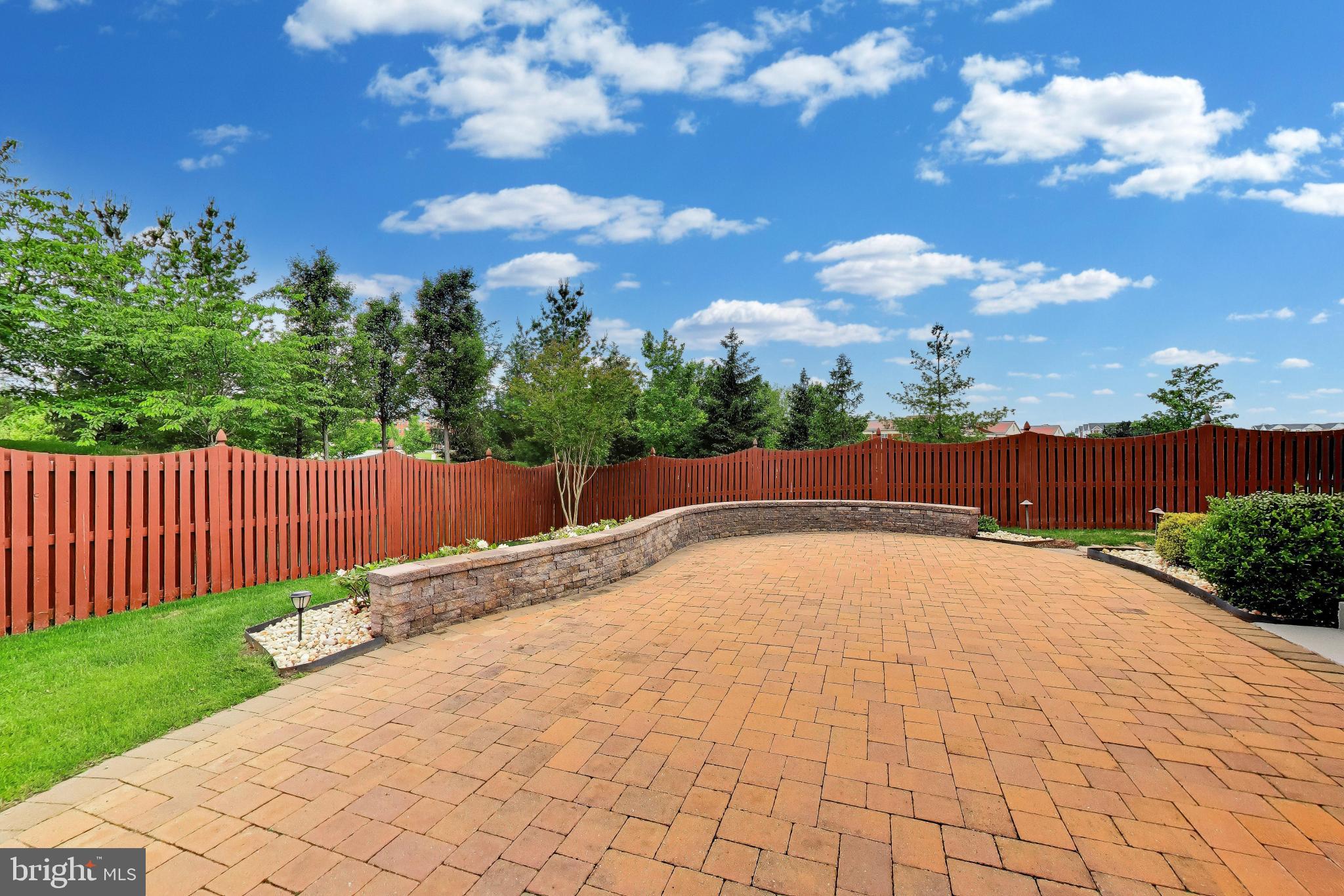 LOUDOUN VALLEY ESTATES 2 - Residential