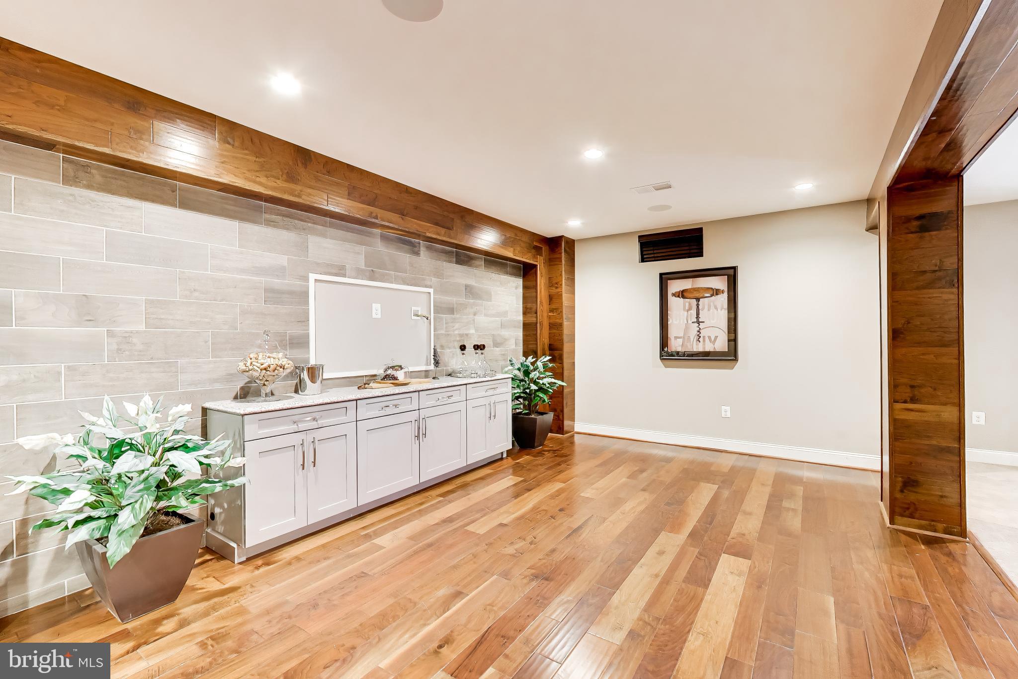 LOUDOUN VALLEY ESTATES 2 - Residential