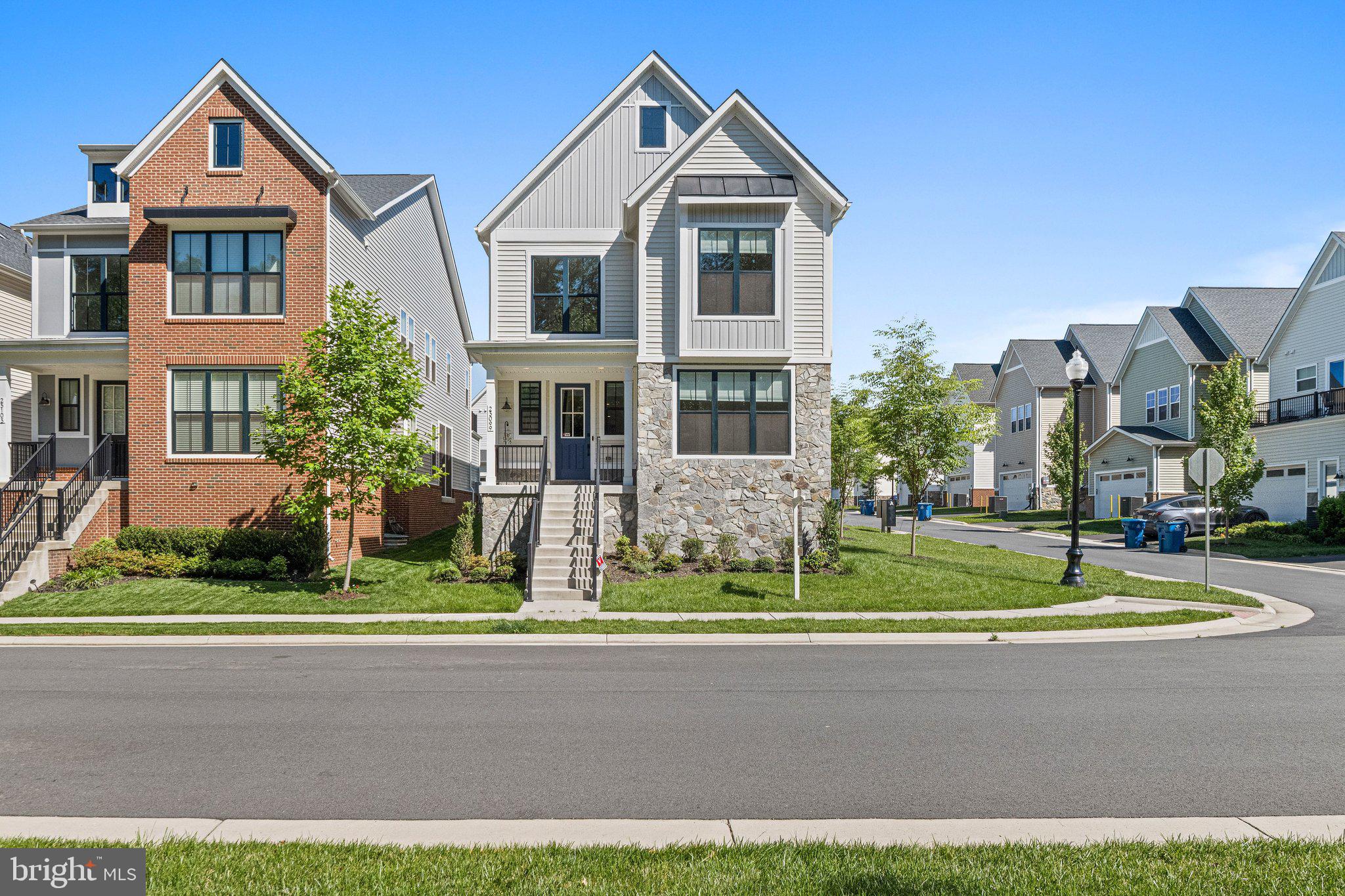 23099 GLENWOOD HEIGHTS CIRCLE