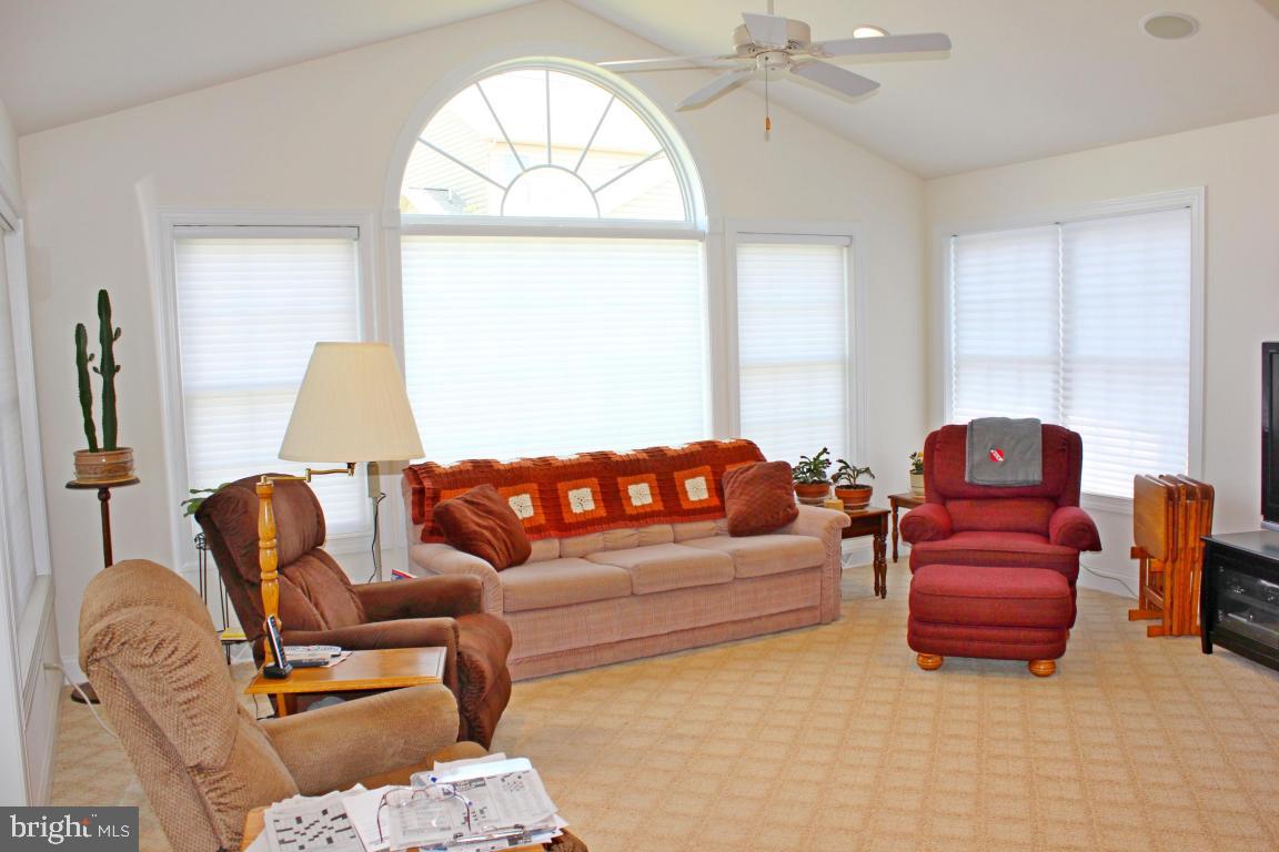 SUMMIT POINTE AT ELM TREE - Residential